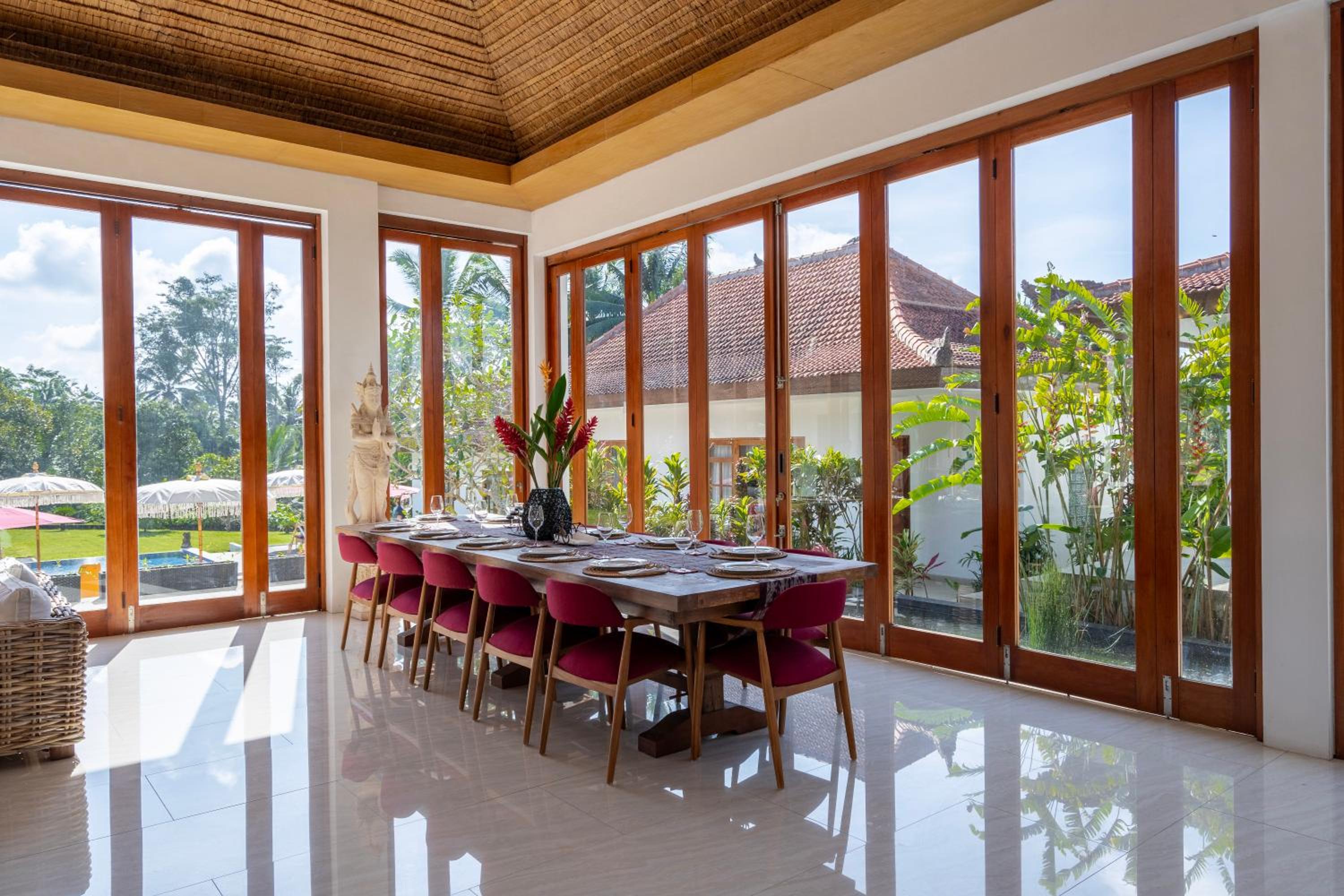 Villa photo 3