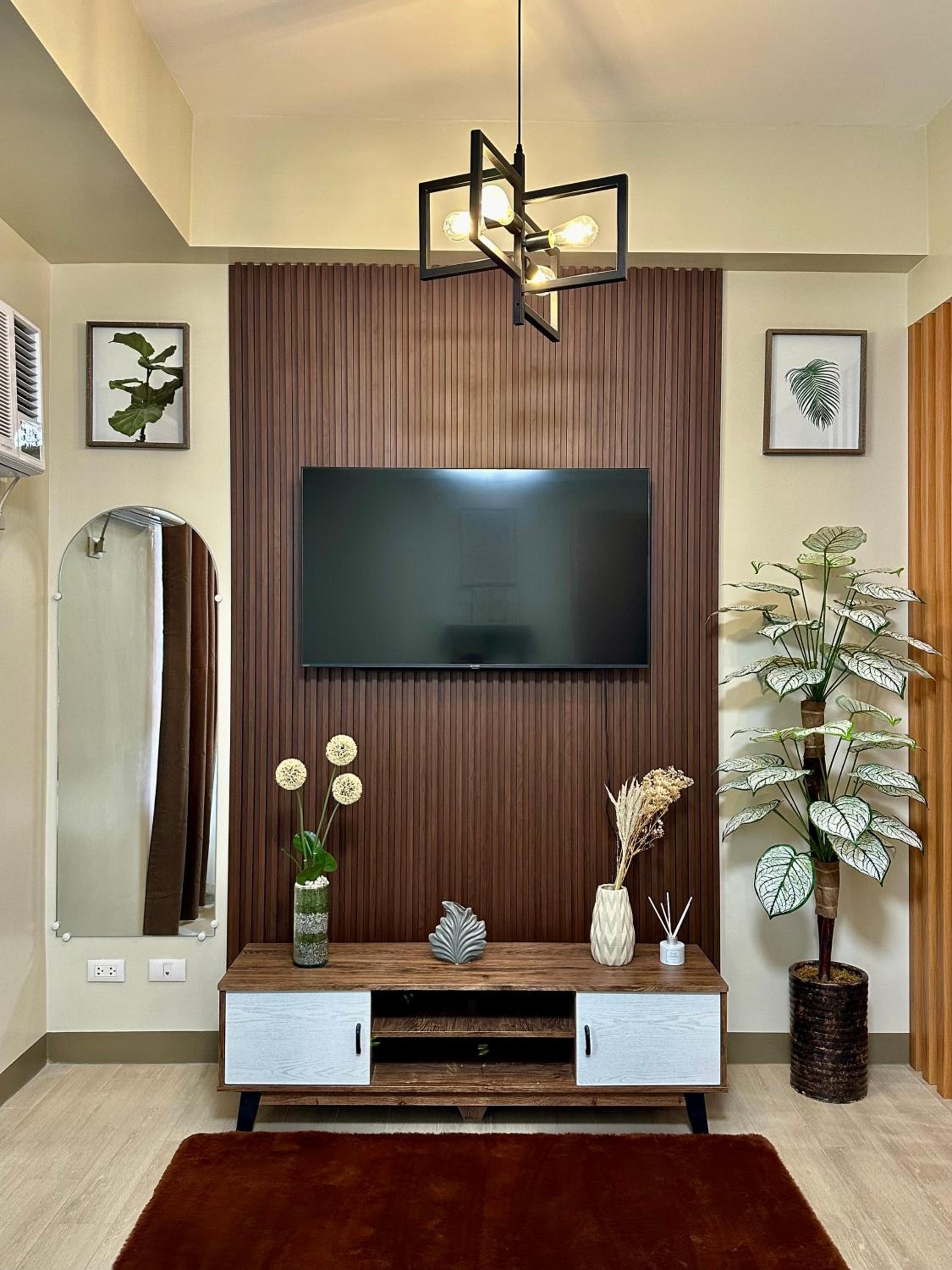 Studio Apartment with Queen Bed