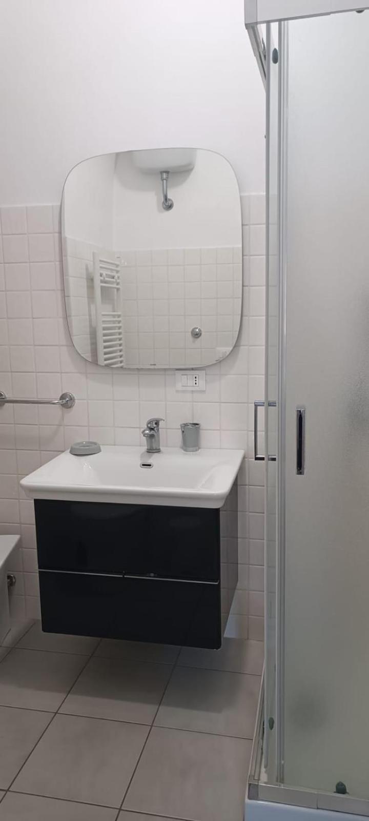 Large Double Room - Photo 2