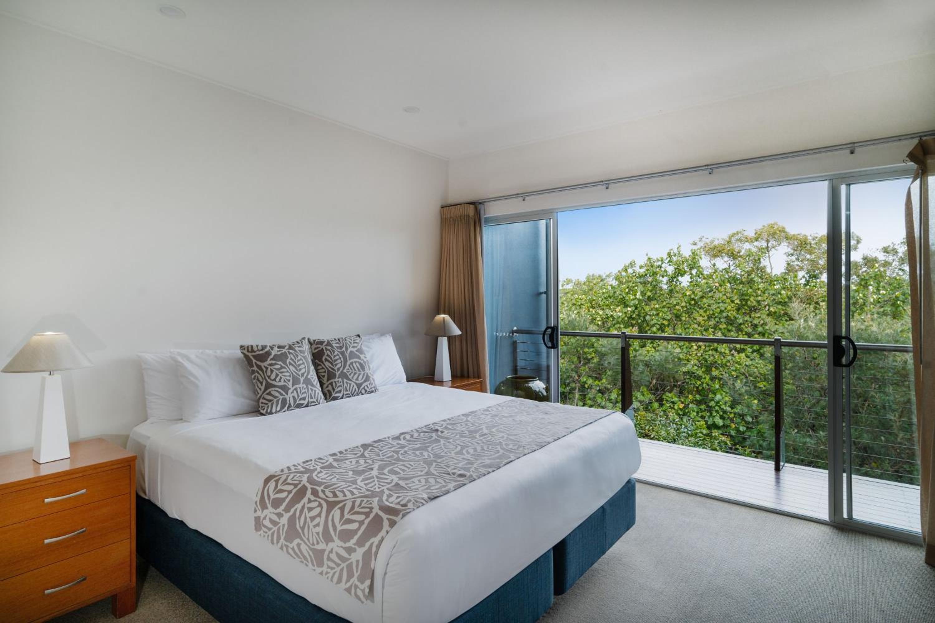 Three-Bedroom Beach House photo 1