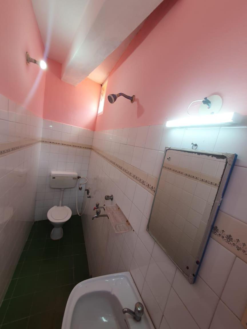 Budget Double Room photo 2
