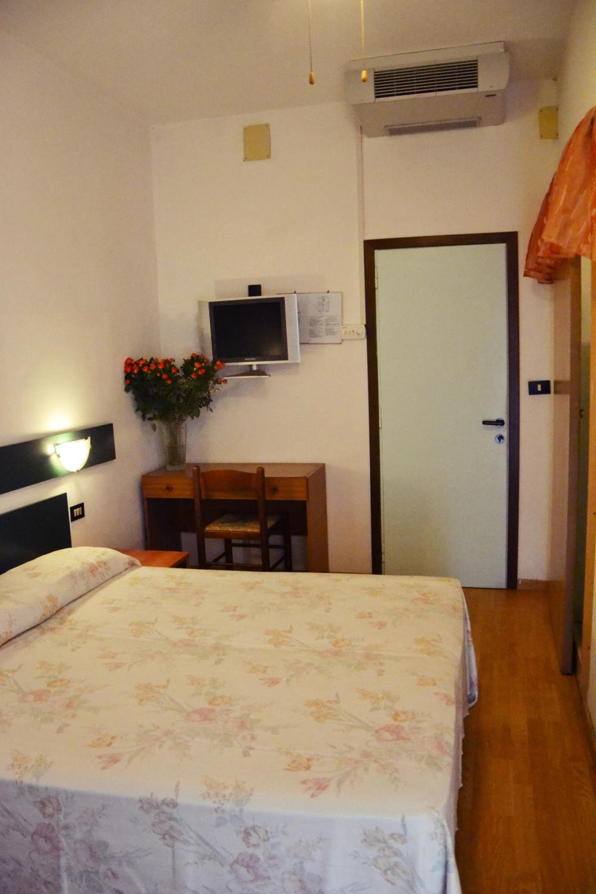 Double Or Twin Room With Sea View