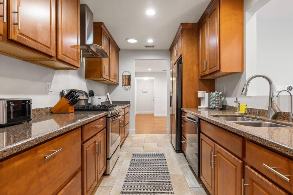 Four-Bedroom House photo 2