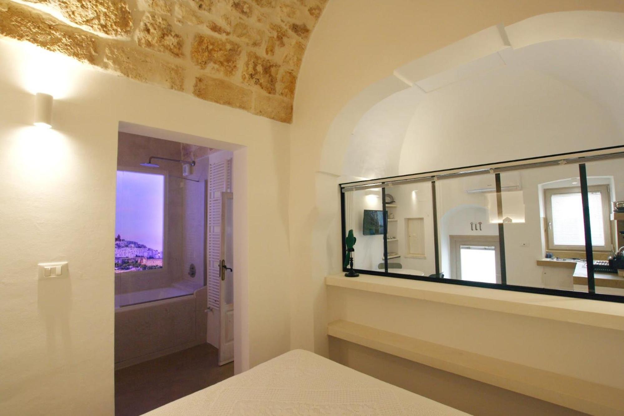 Deluxe Suite With Spa Bath