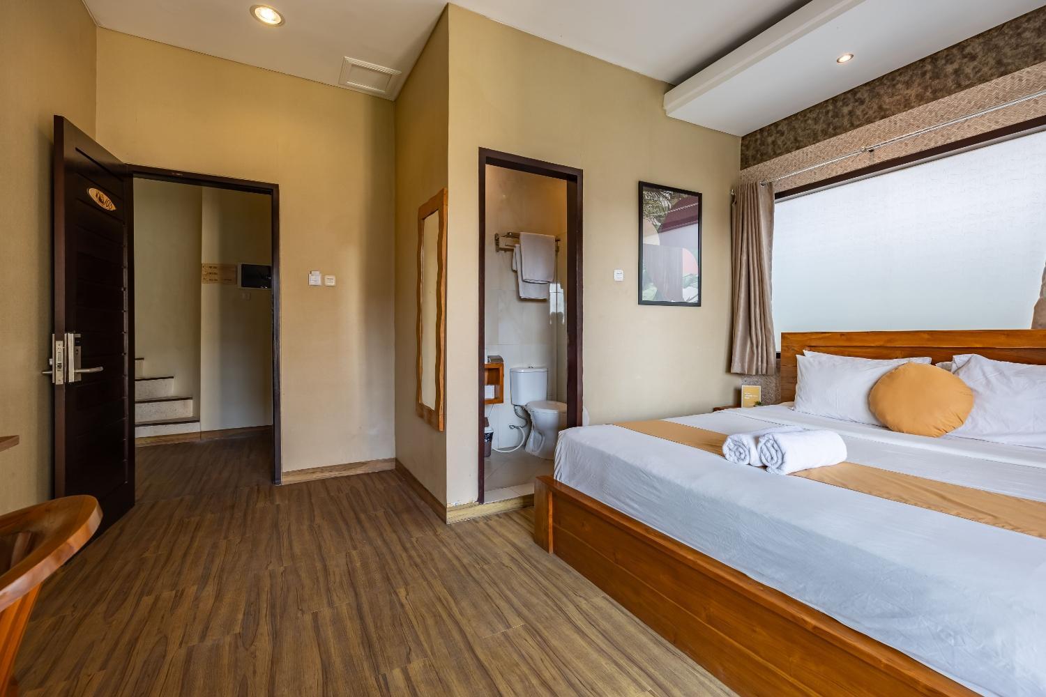 Premium Balcony - Photo 5