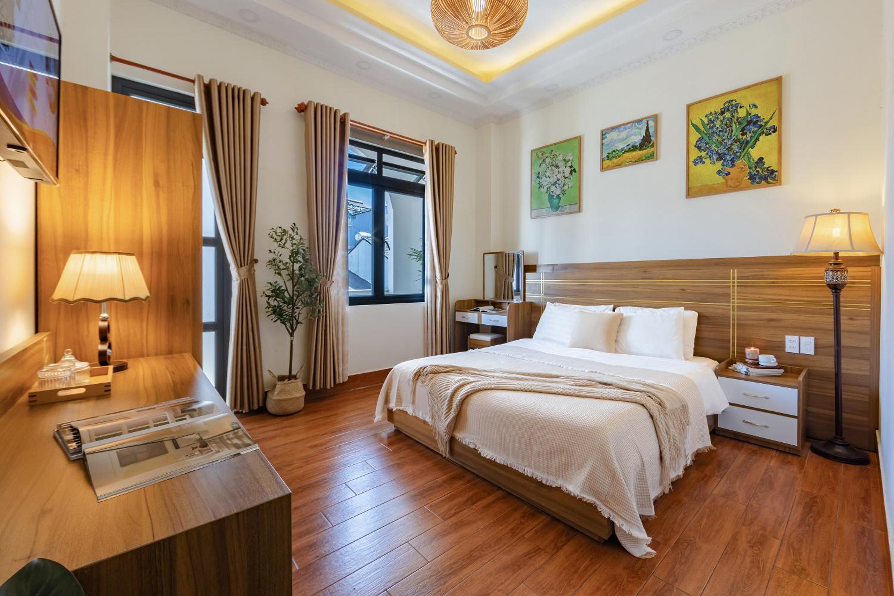 Deluxe Double Room with Balcony