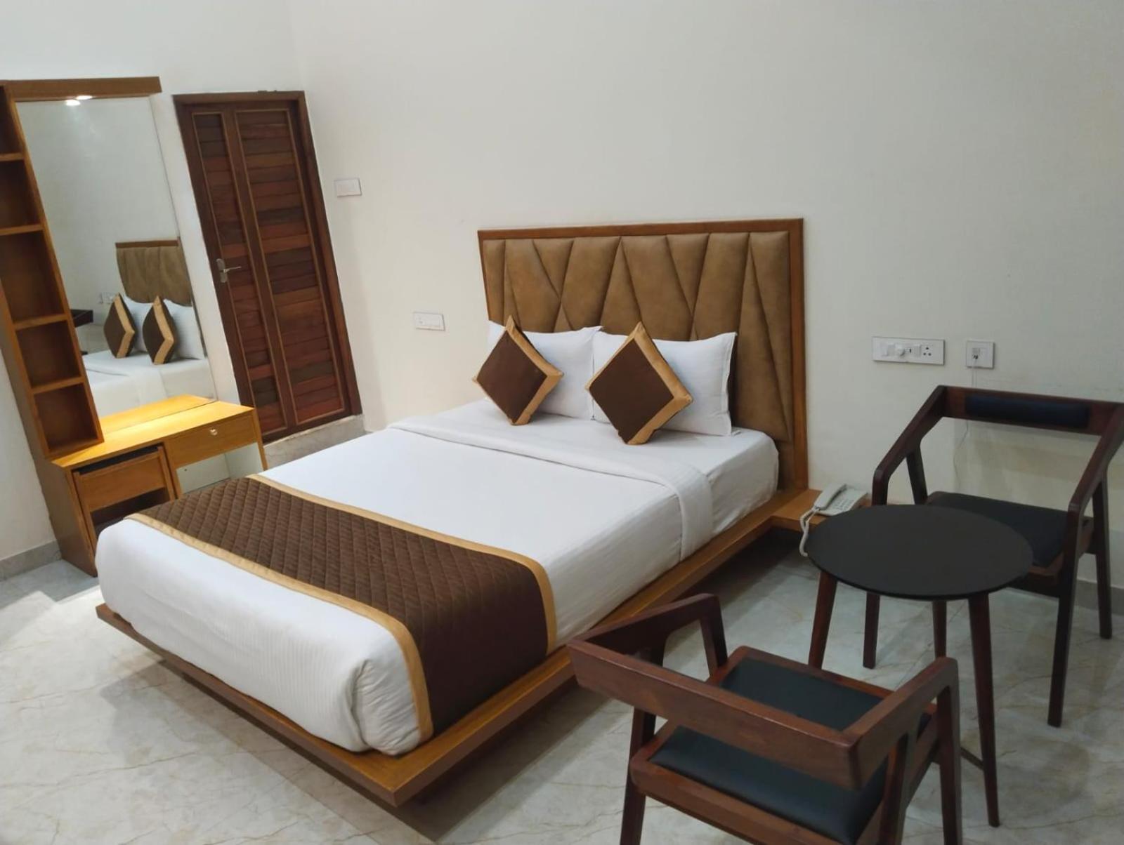 Standard Queen Room photo 1