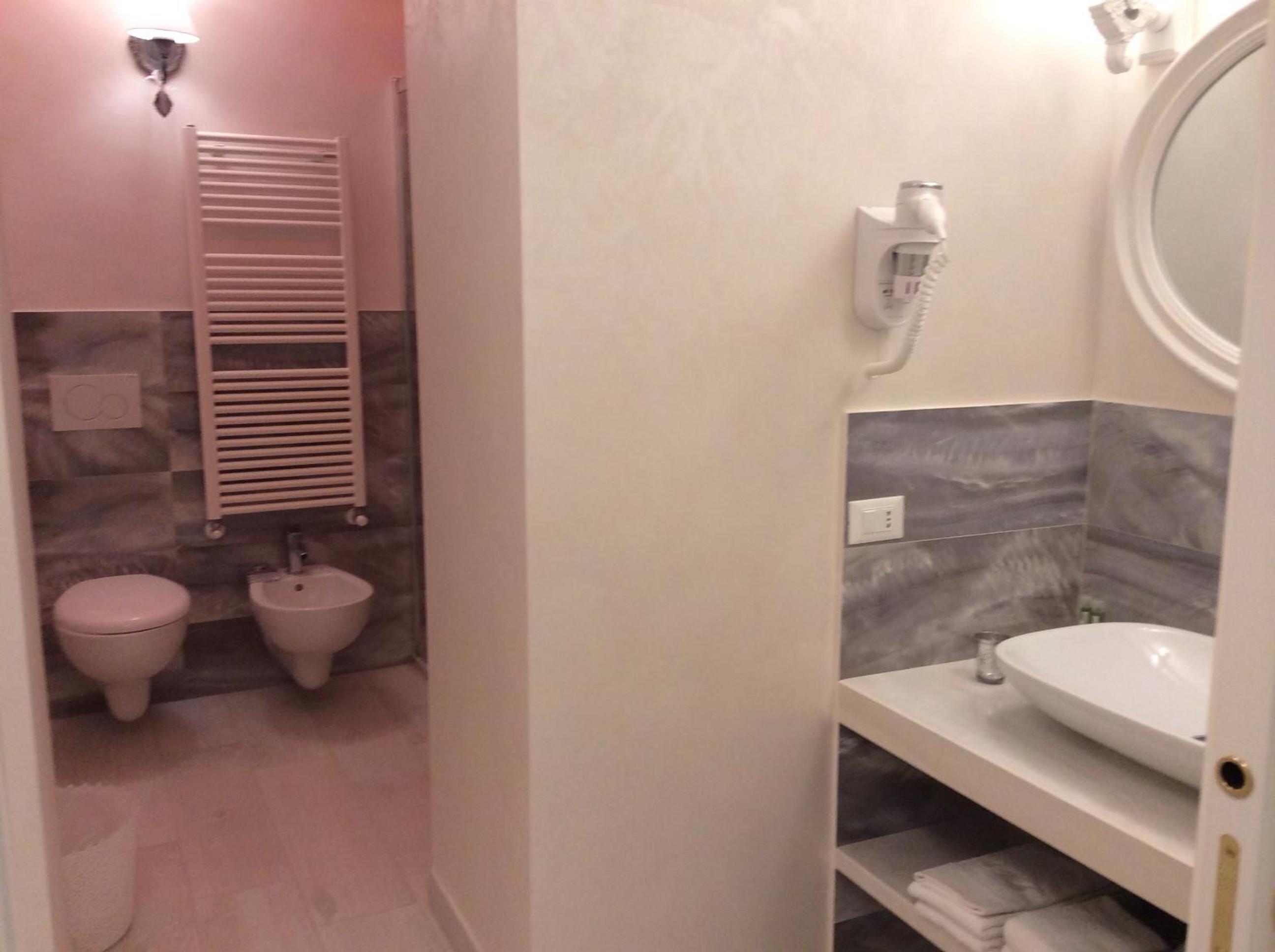 Junior Suite - Photo 11
