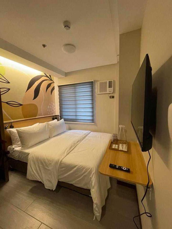 Standard Queen Room - Photo 2