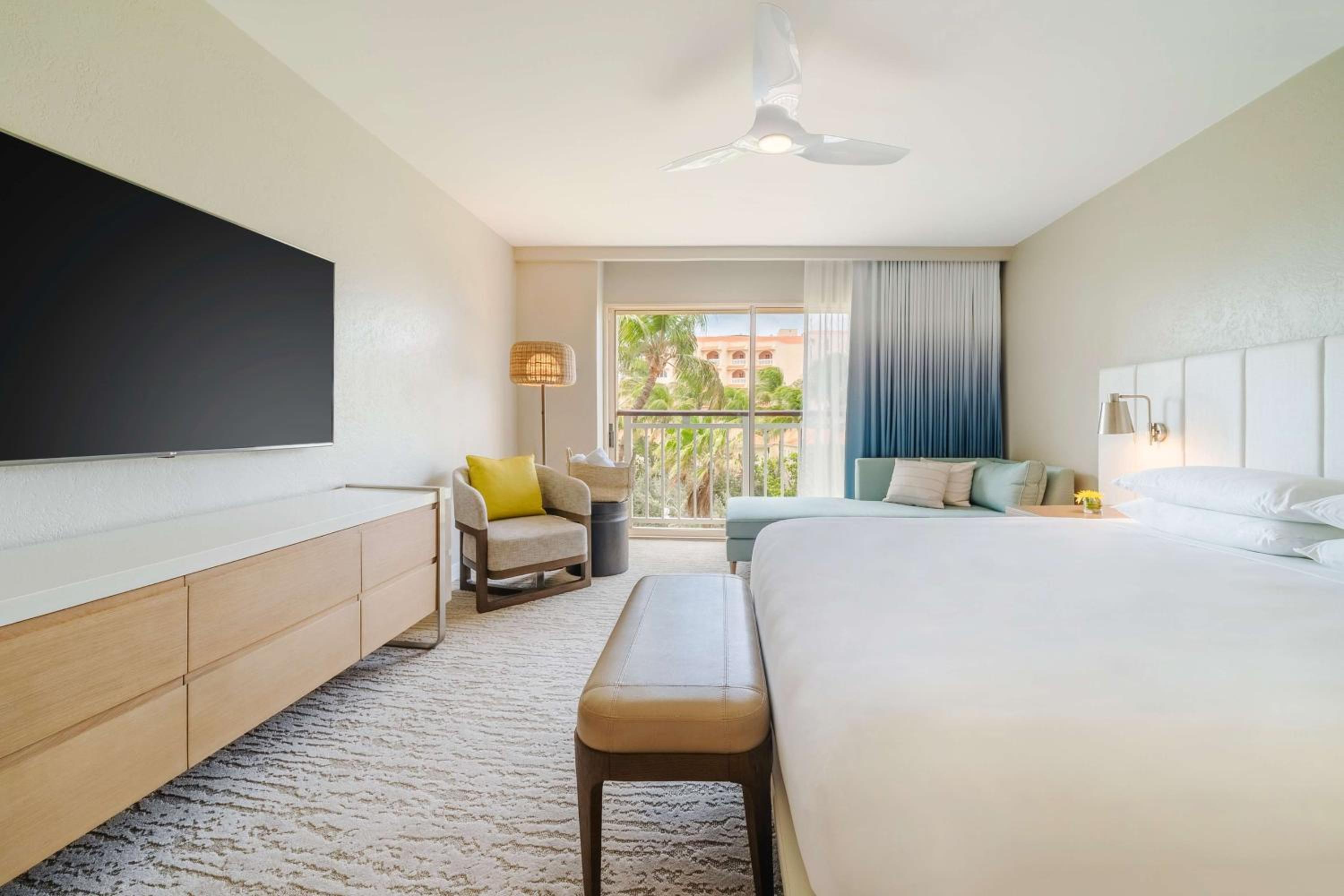 King Room with Garden View photo 3