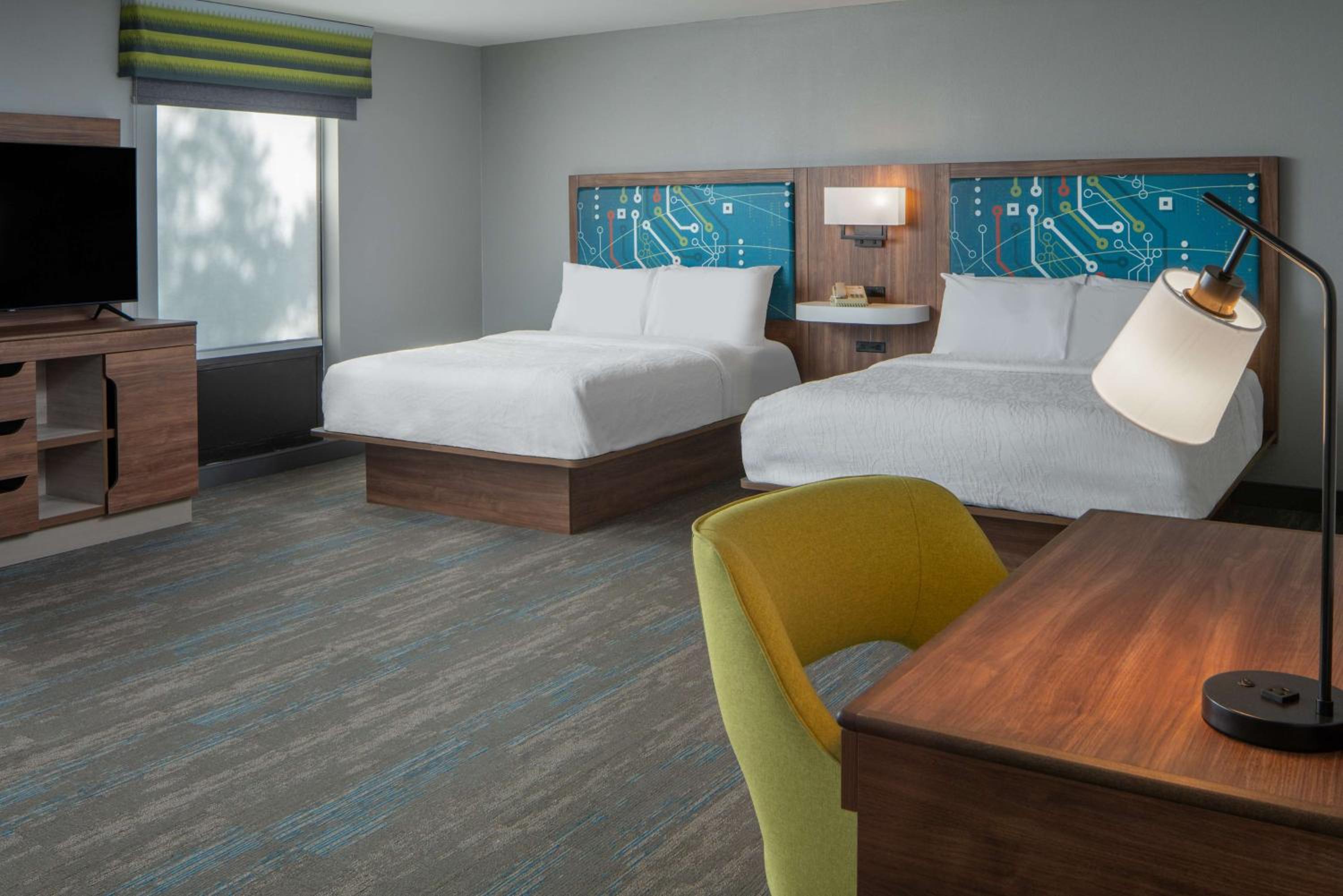 Queen Room with Two Queen Beds - Mobility and Hearing Access/Non-Smoking - Photo 3