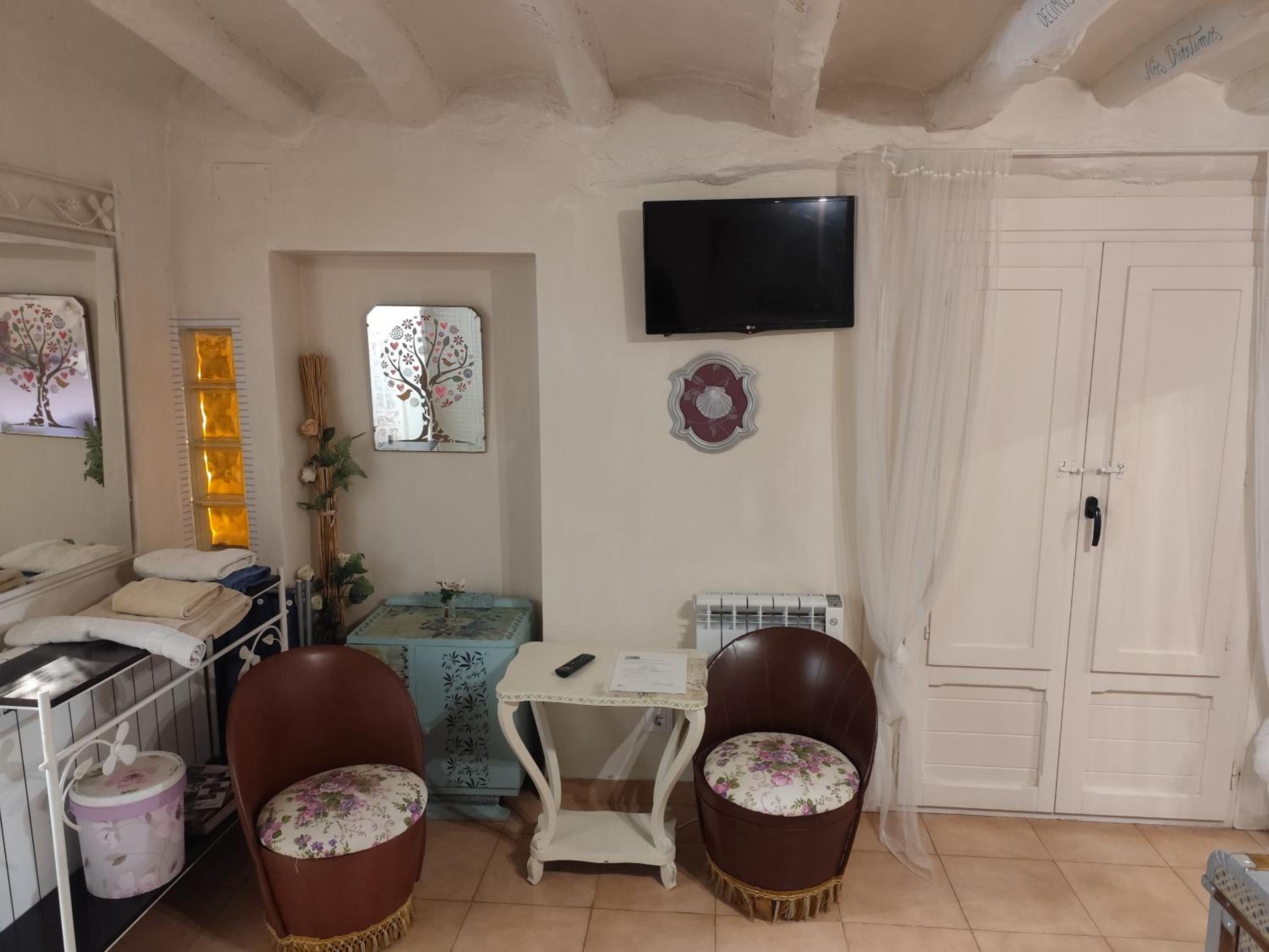 Double Room with Extra Bed photo 2
