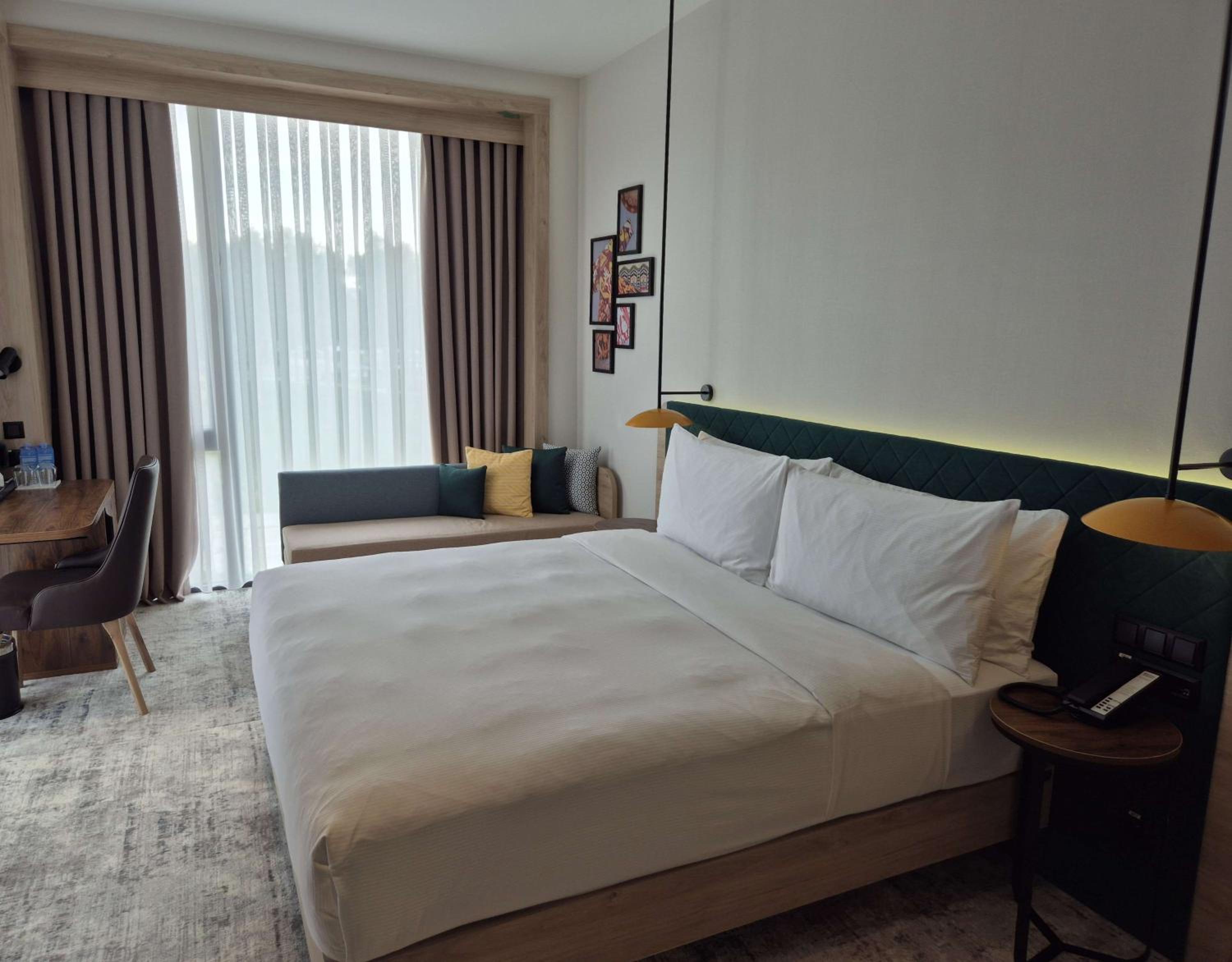 One-Bedroom King Suite with Balcony - Photo 1