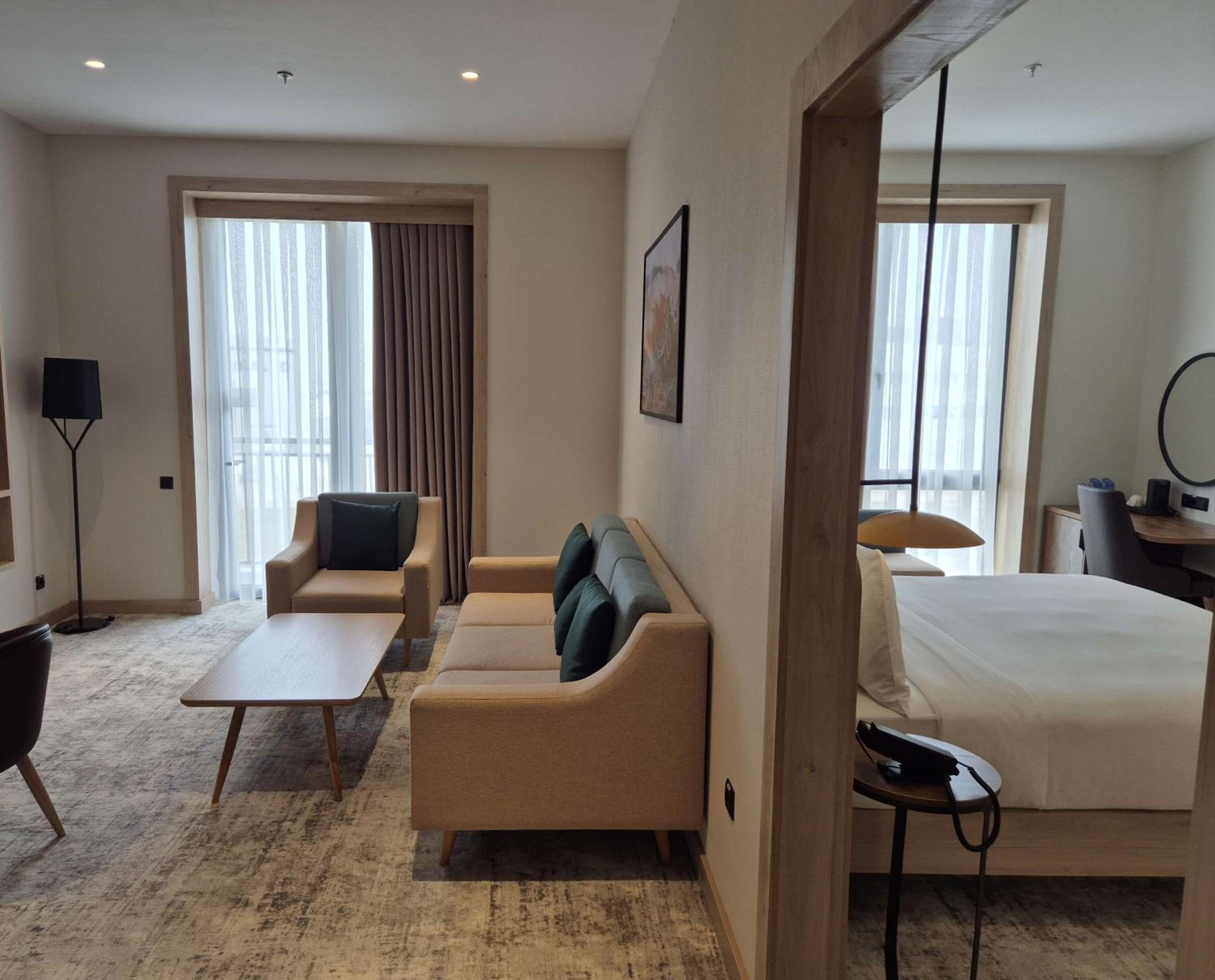 One-Bedroom King Suite with Balcony - Photo 3