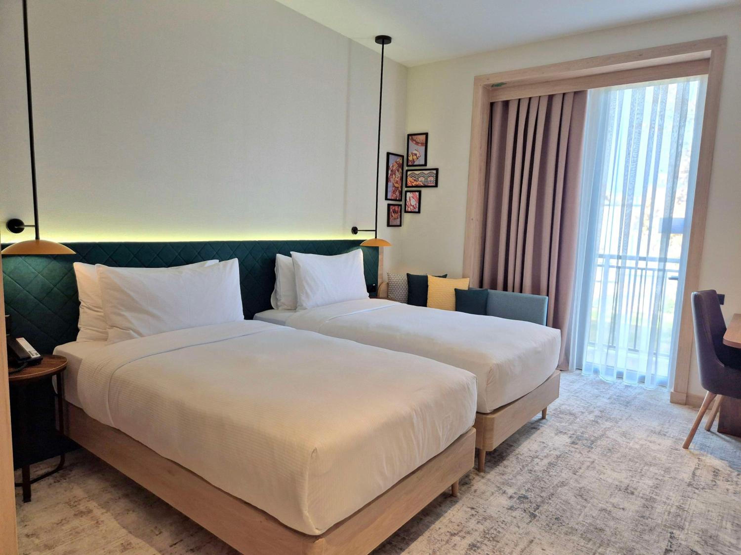 Twin Room - Photo 2