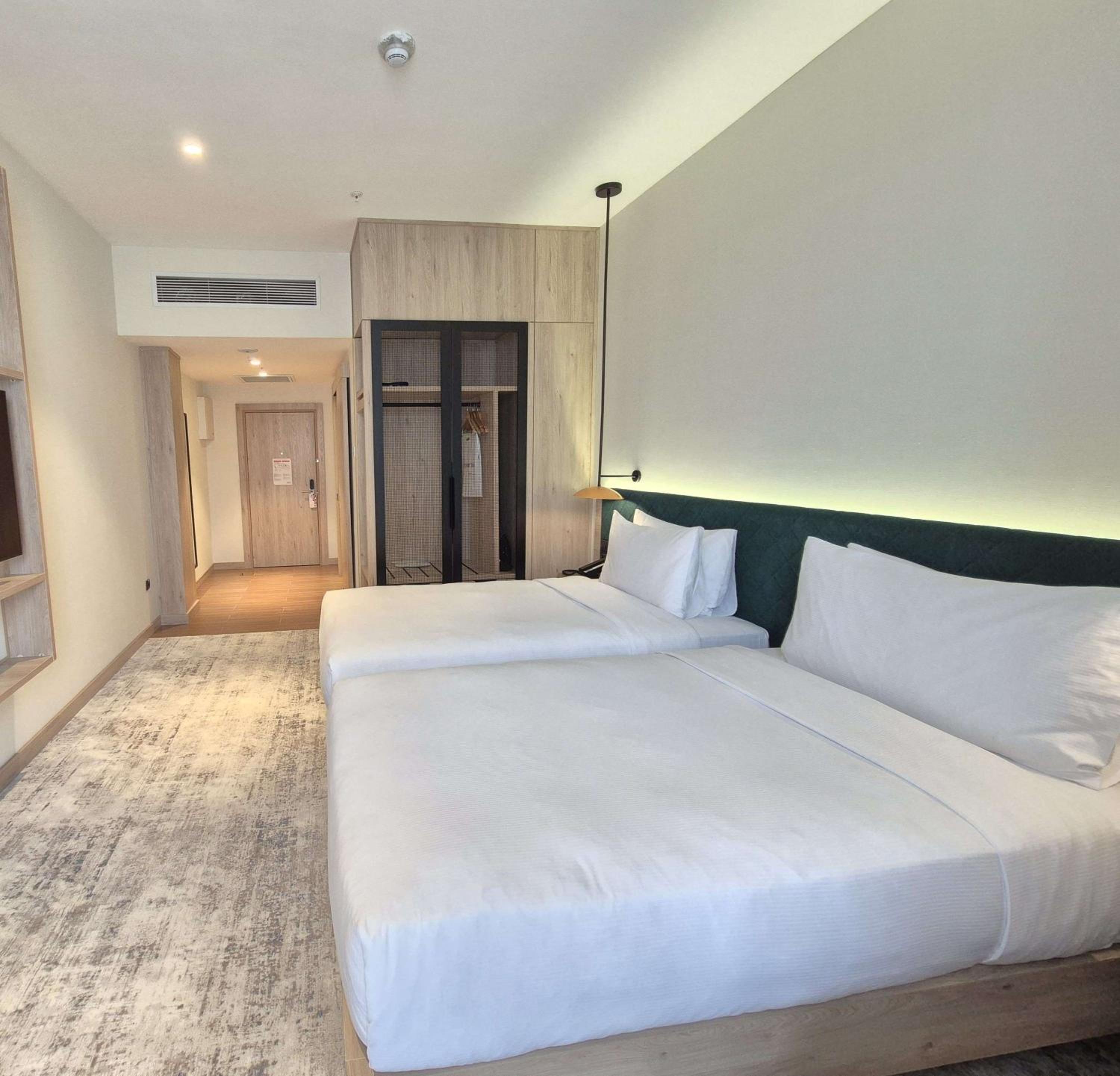Twin Room - Photo 4