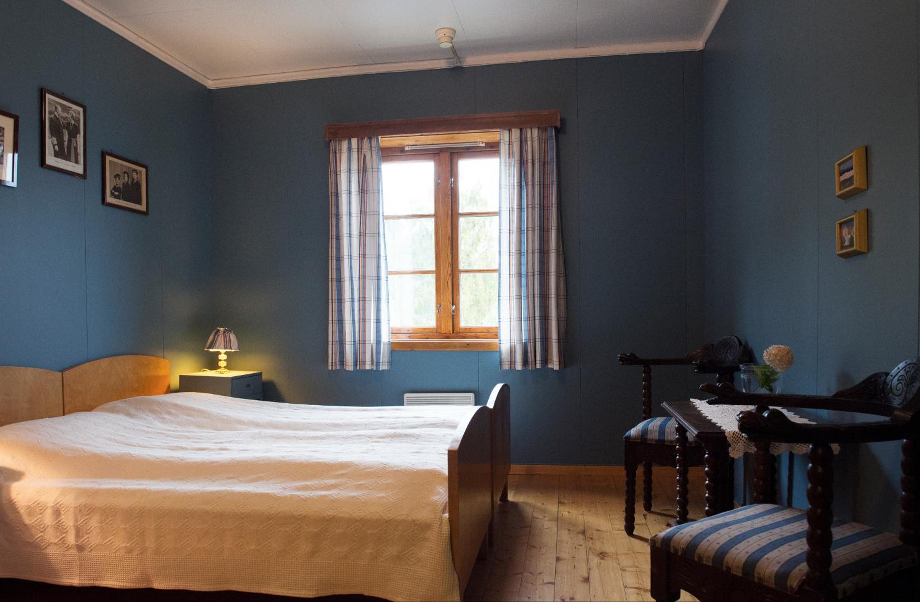 Double Room with Shared Bathroom photo 2