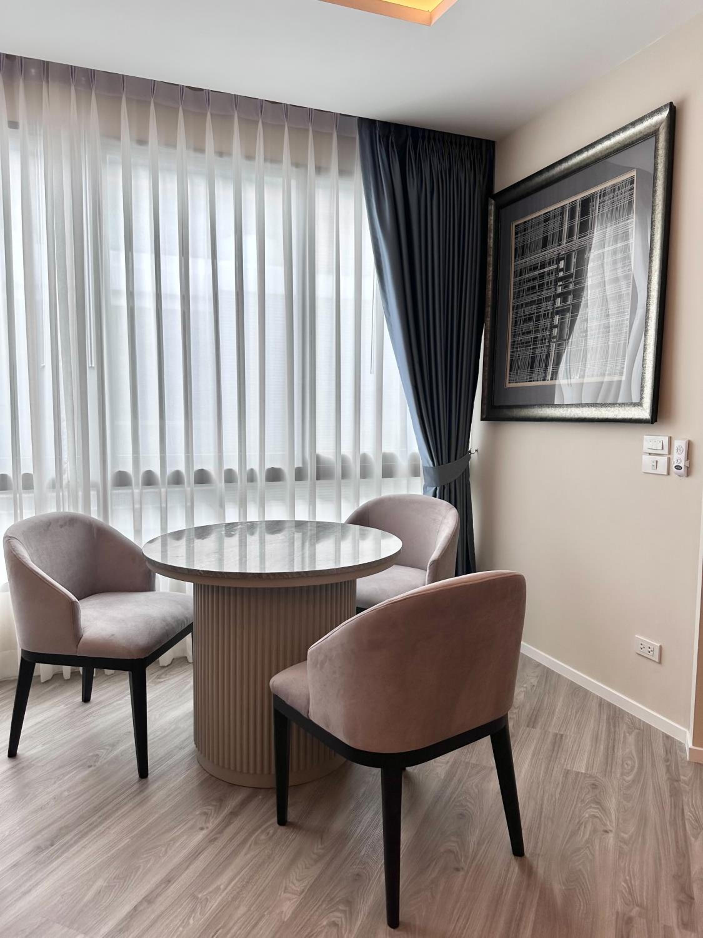 Deluxe Family Suite - Photo 6