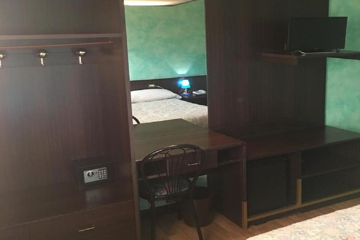 Standard Twin Room photo 3