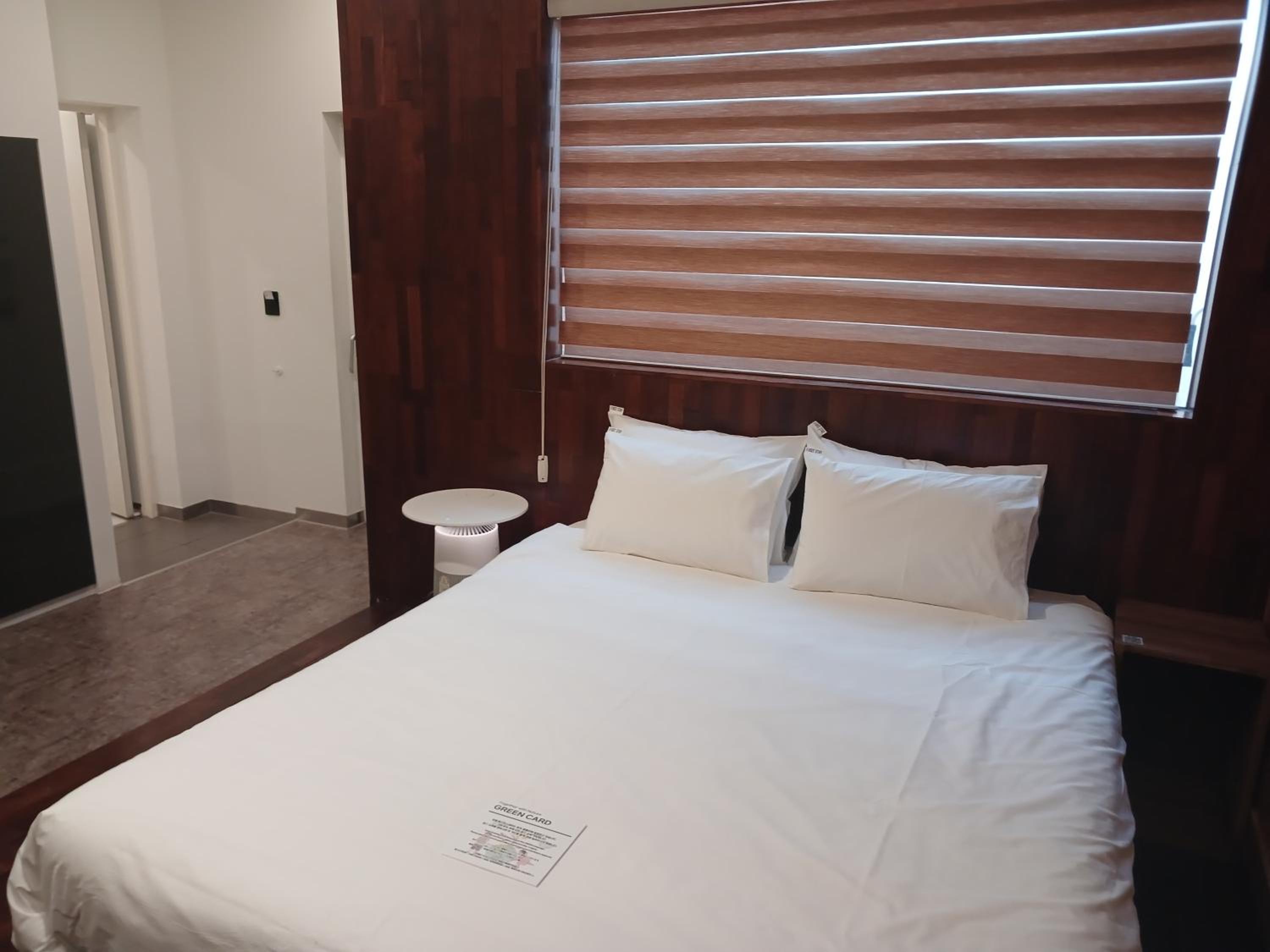 Suite with Spa Bath - Photo 6