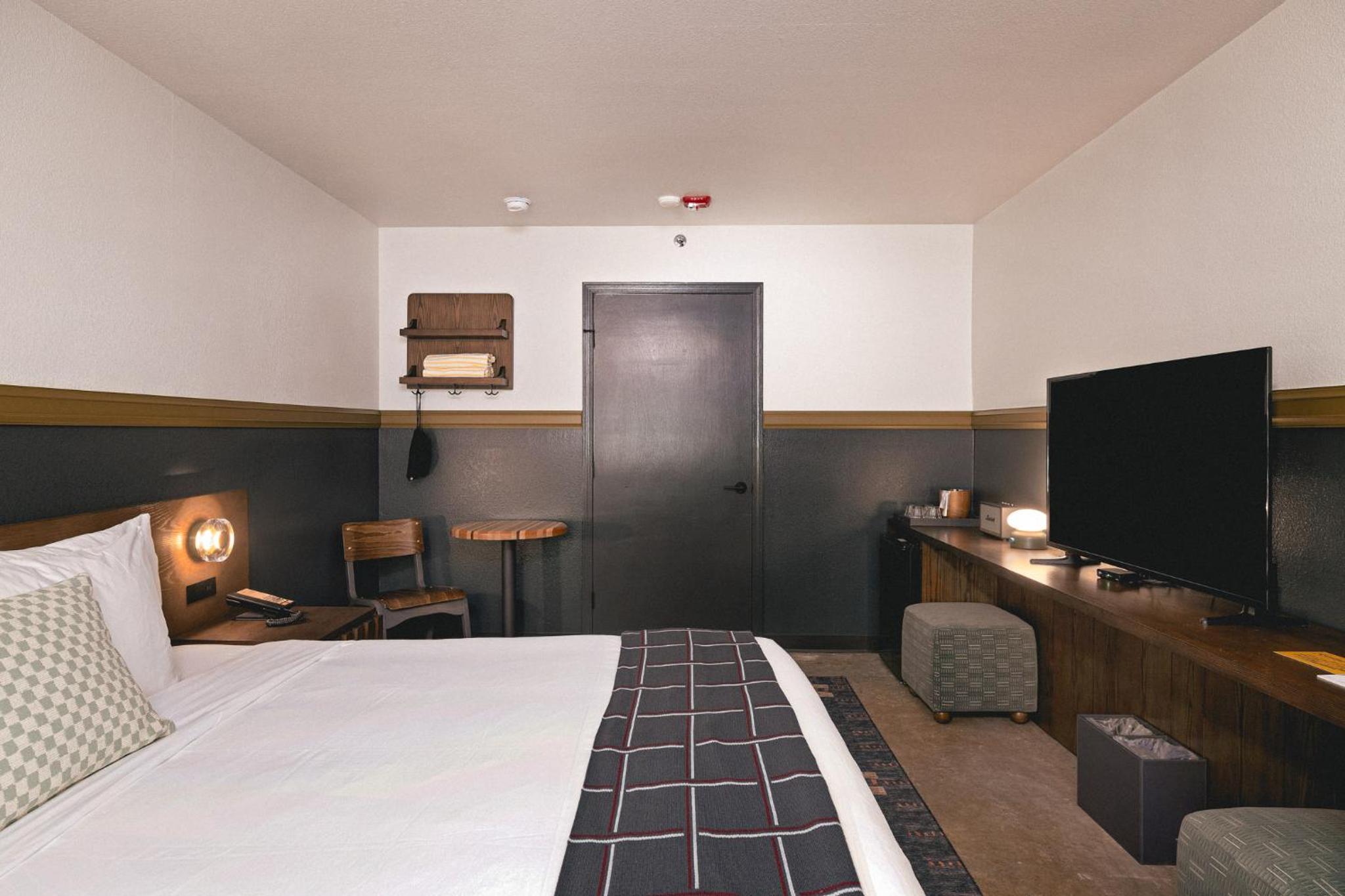 King Room - Disability Access/Ground Floor - Photo 3