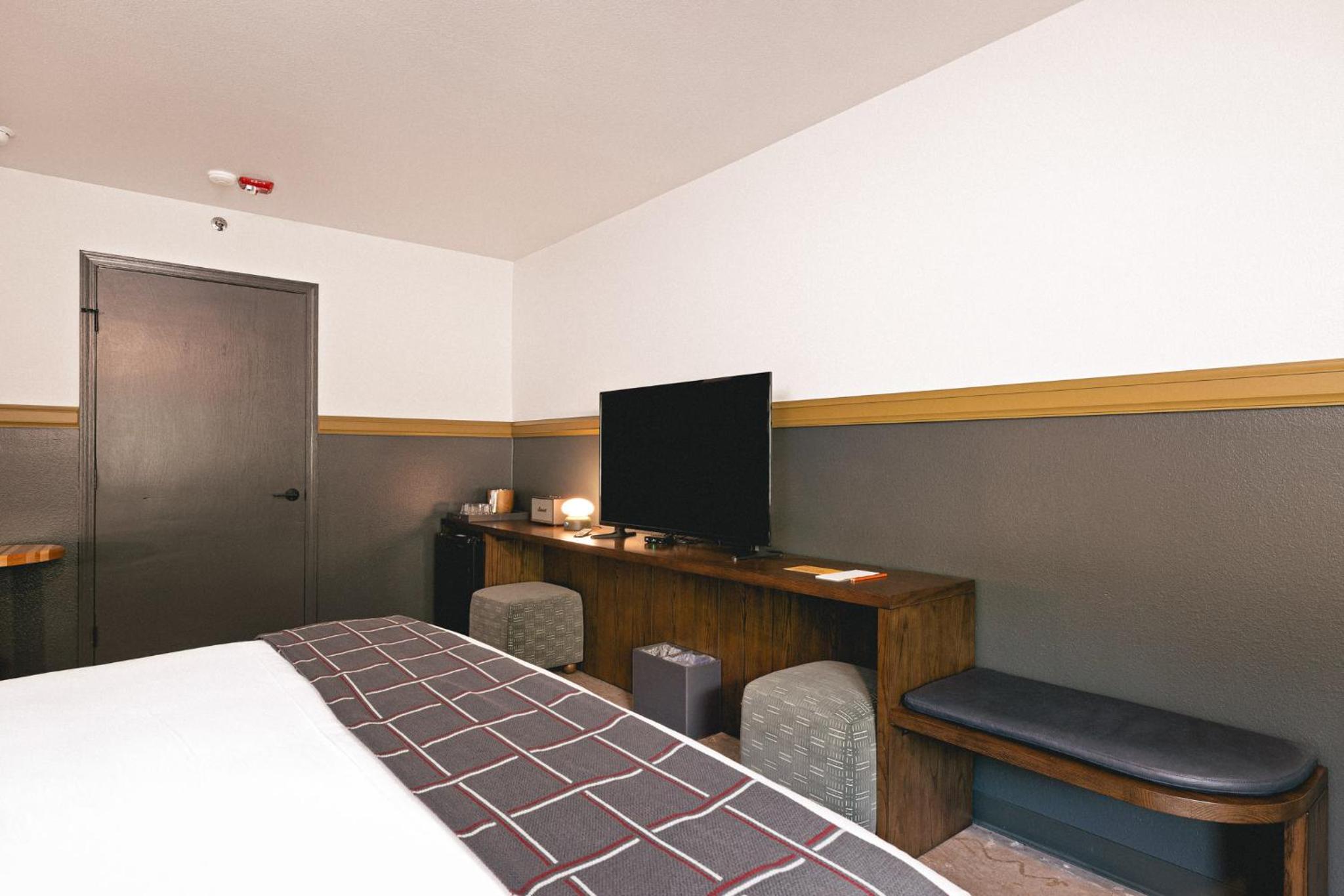 King Room - Disability Access/Ground Floor - Photo 6