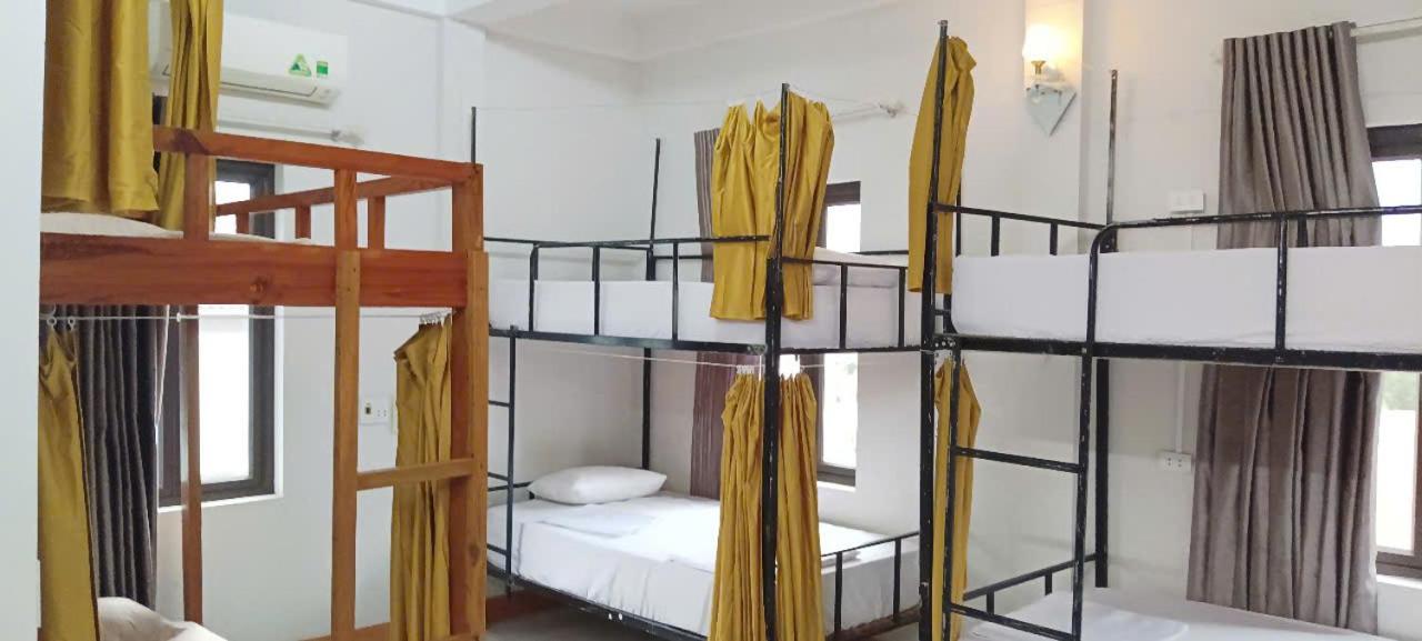 Bed in 6-Bed Dormitory Room photo 3