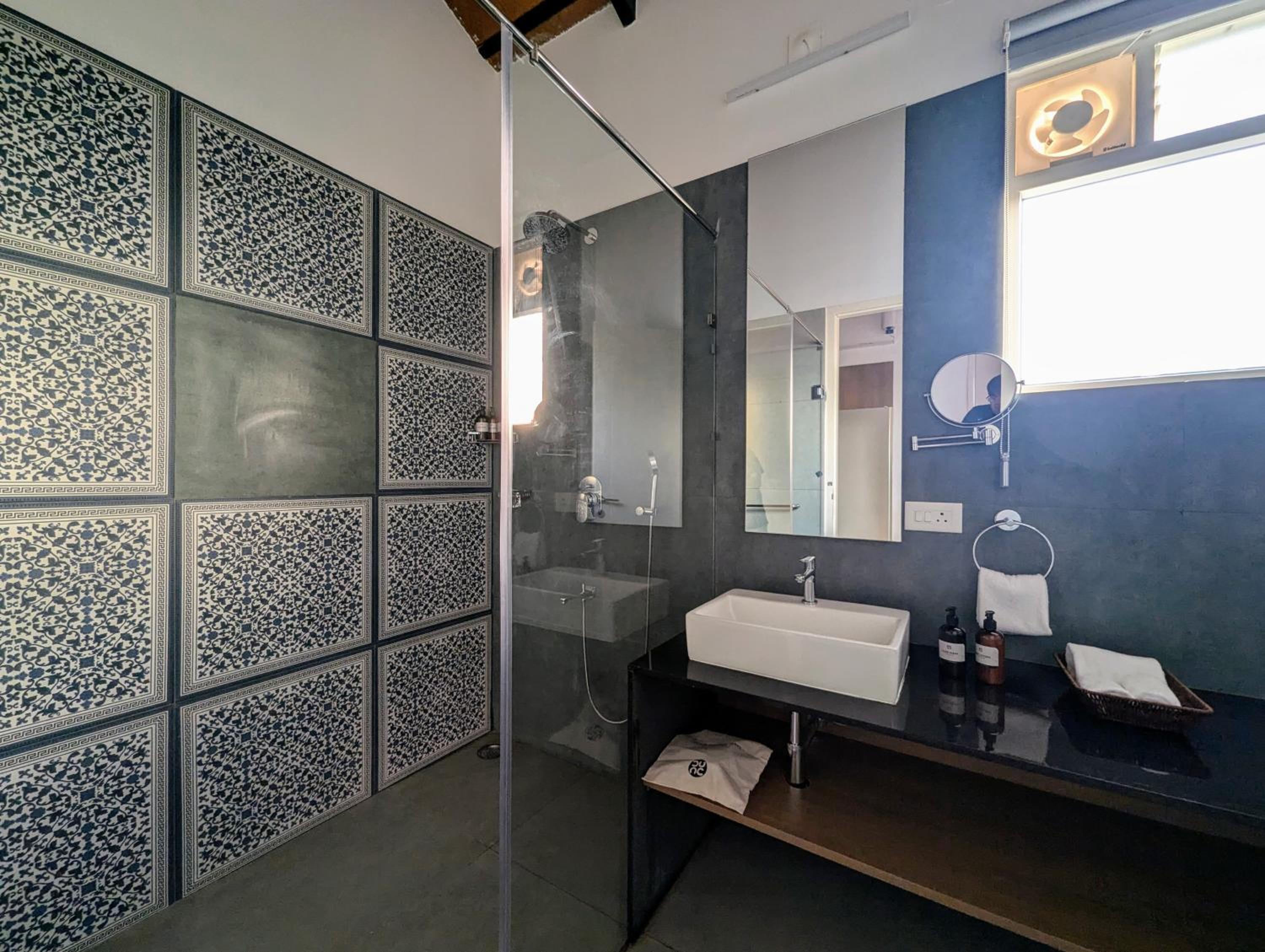 Superior King Room photo 2
