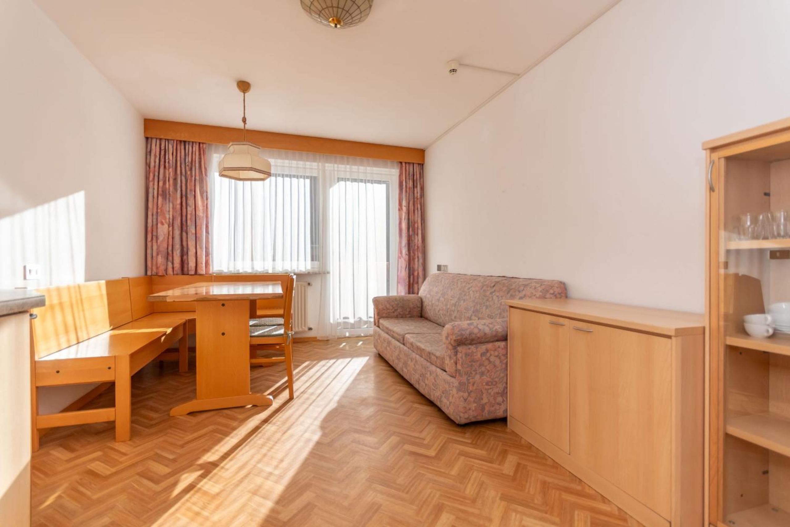 Apartment With Mountain View