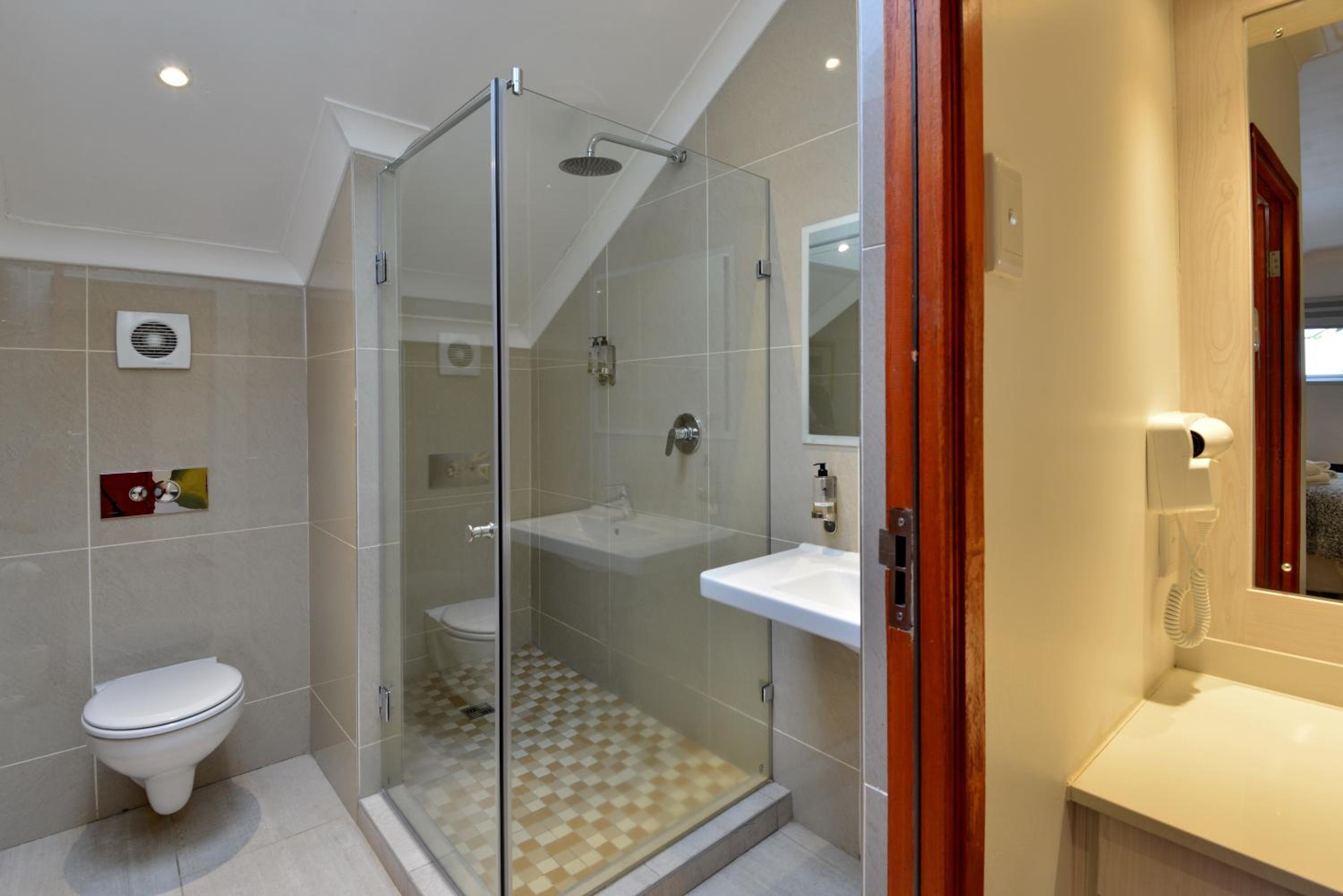 Standard Double Room - Photo 4