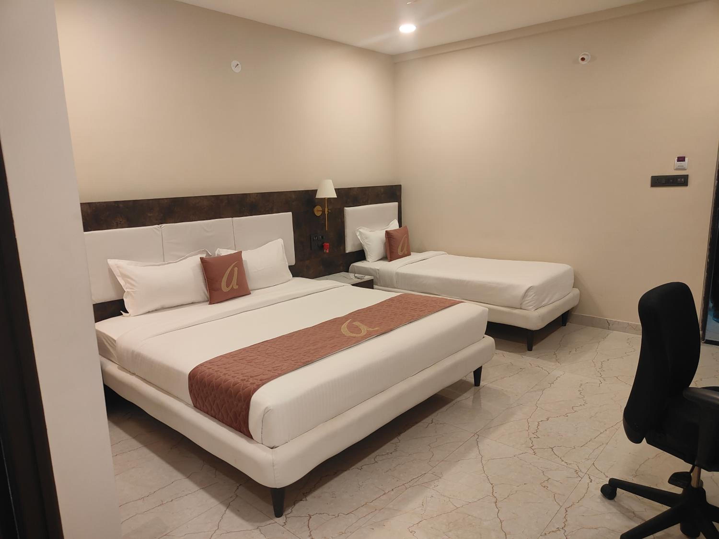 Deluxe Family Room
