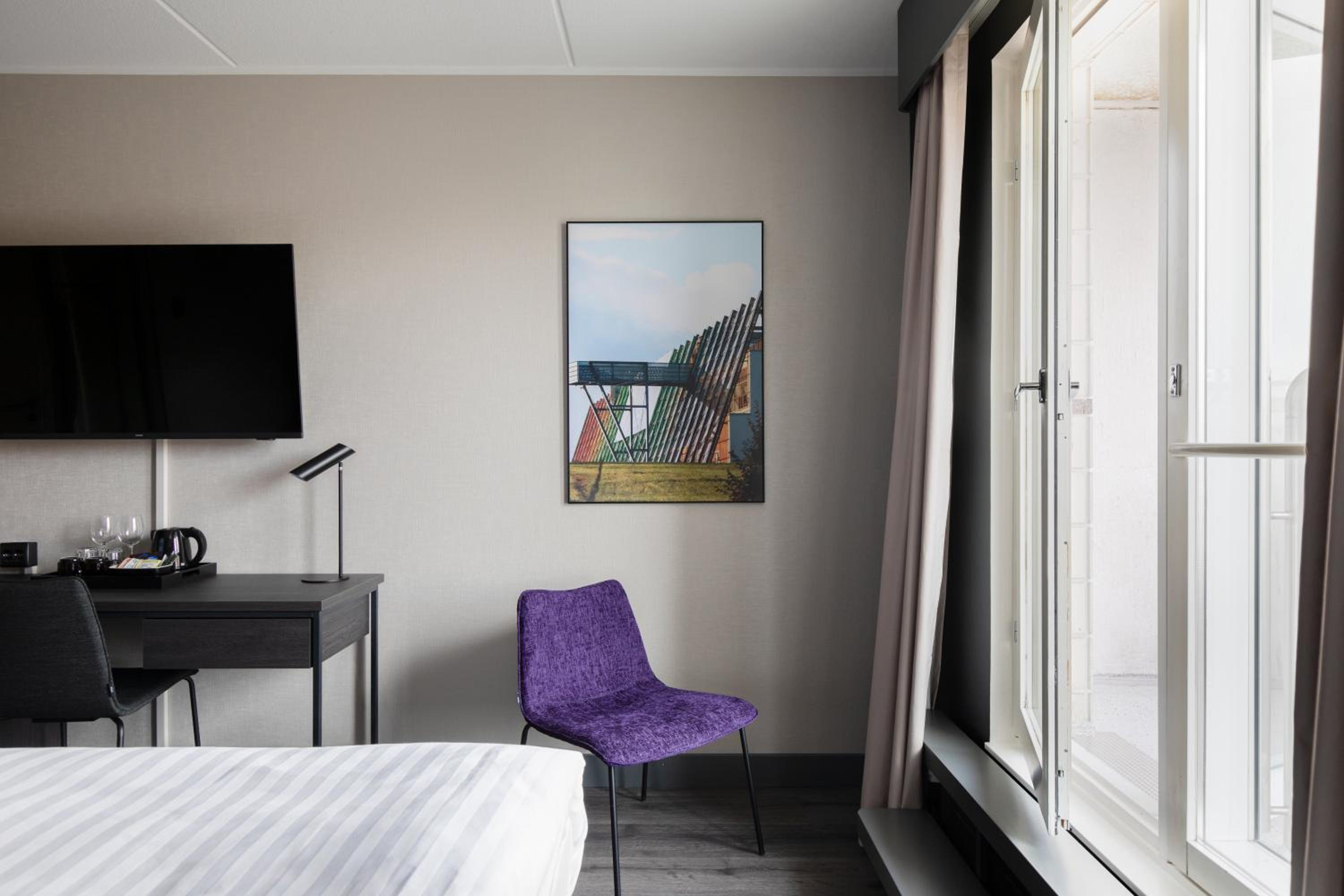 Superior King Room