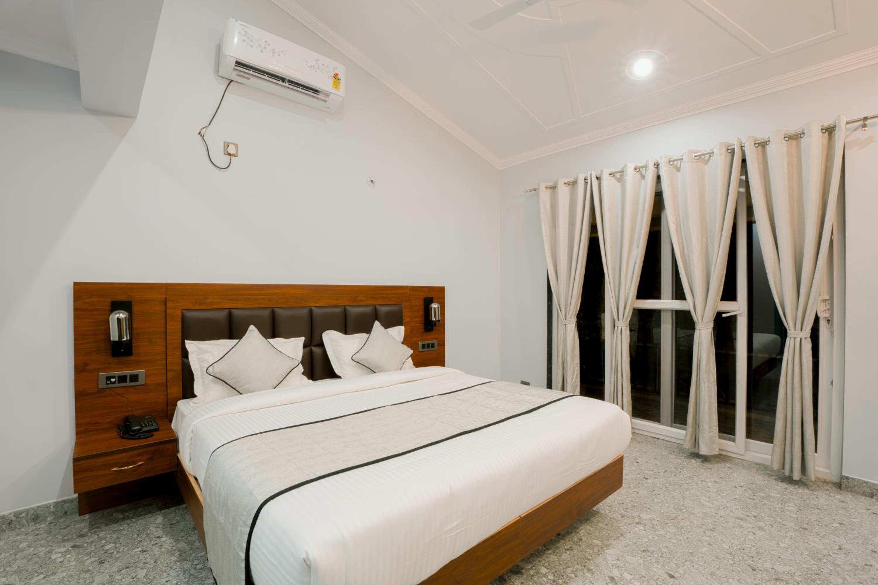Suite With Balcony photo 1