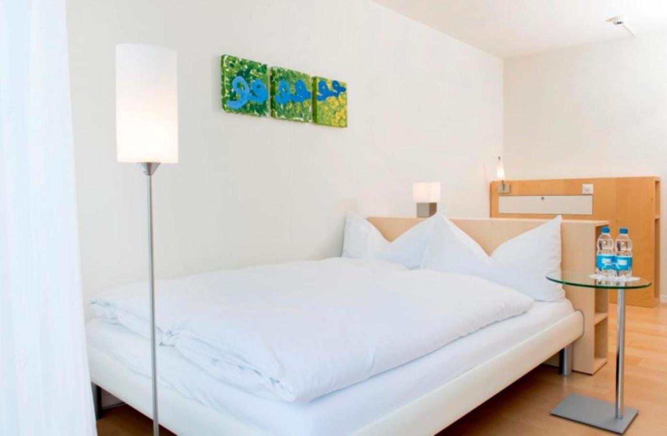 Small Double Room - Photo 5
