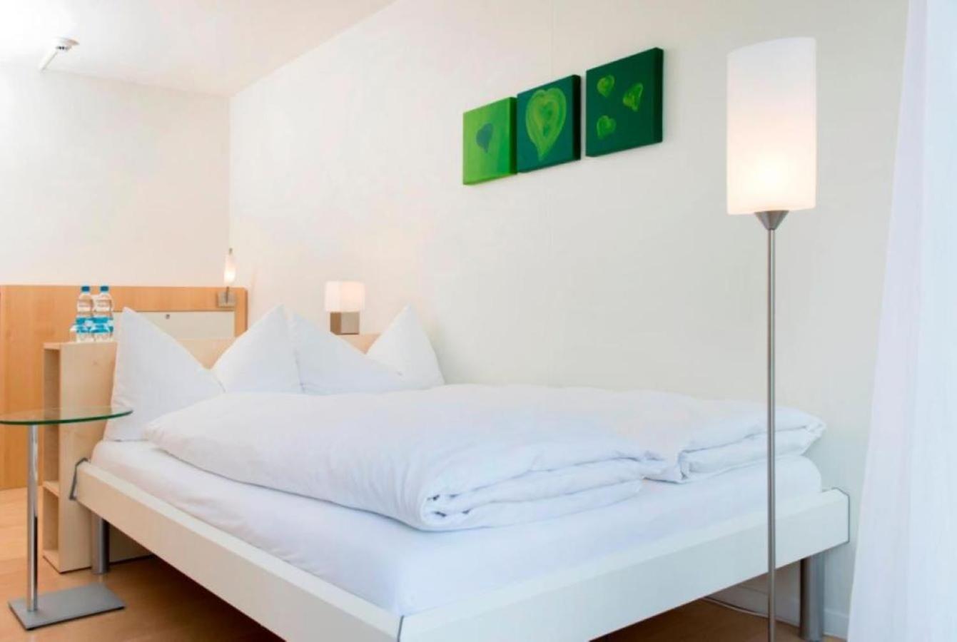 Small Double Room - Photo 1