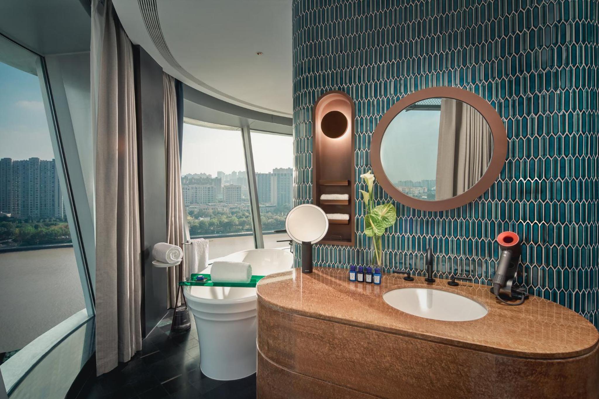 King Suite with River View  photo 2