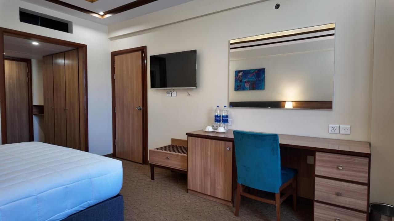Deluxe Double Room - Photo 4