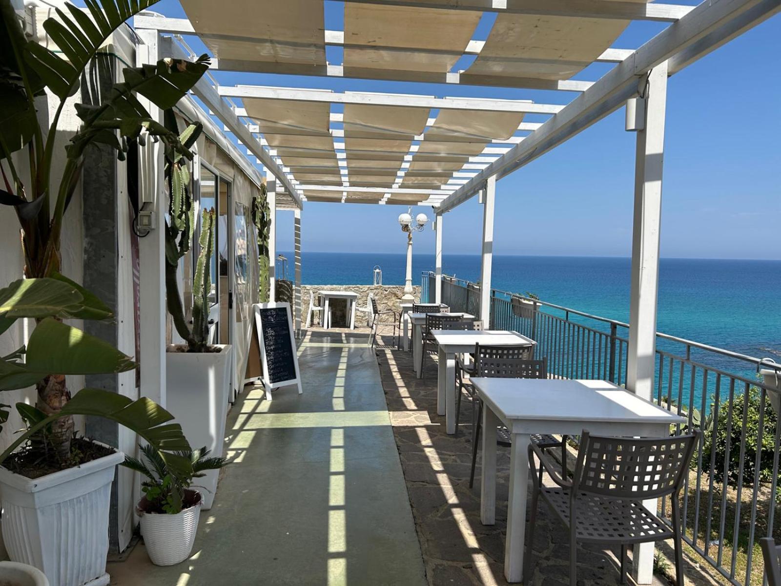 Quadruple Room with Sea View photo 2