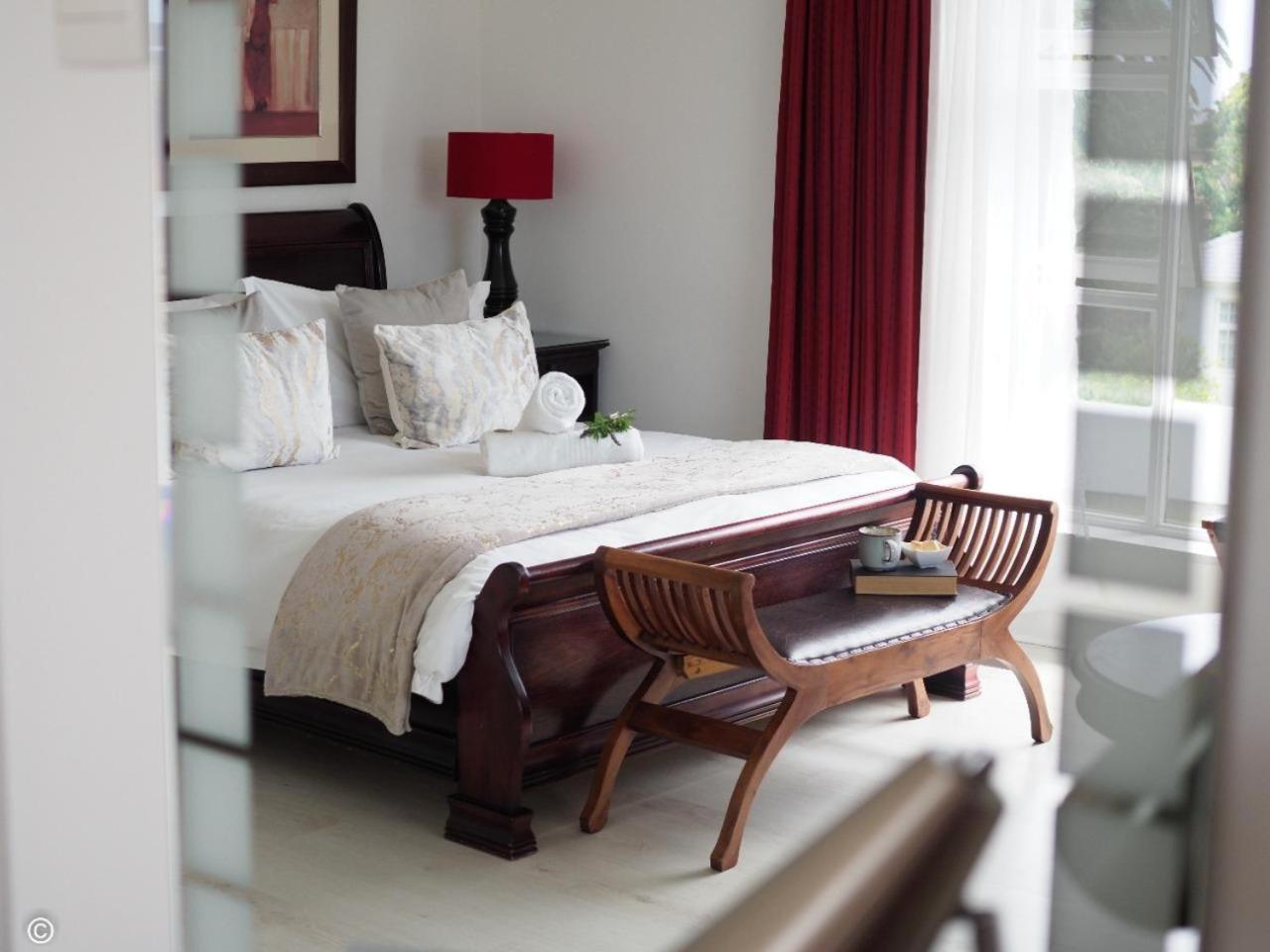 Honeymoon Suite photo 1