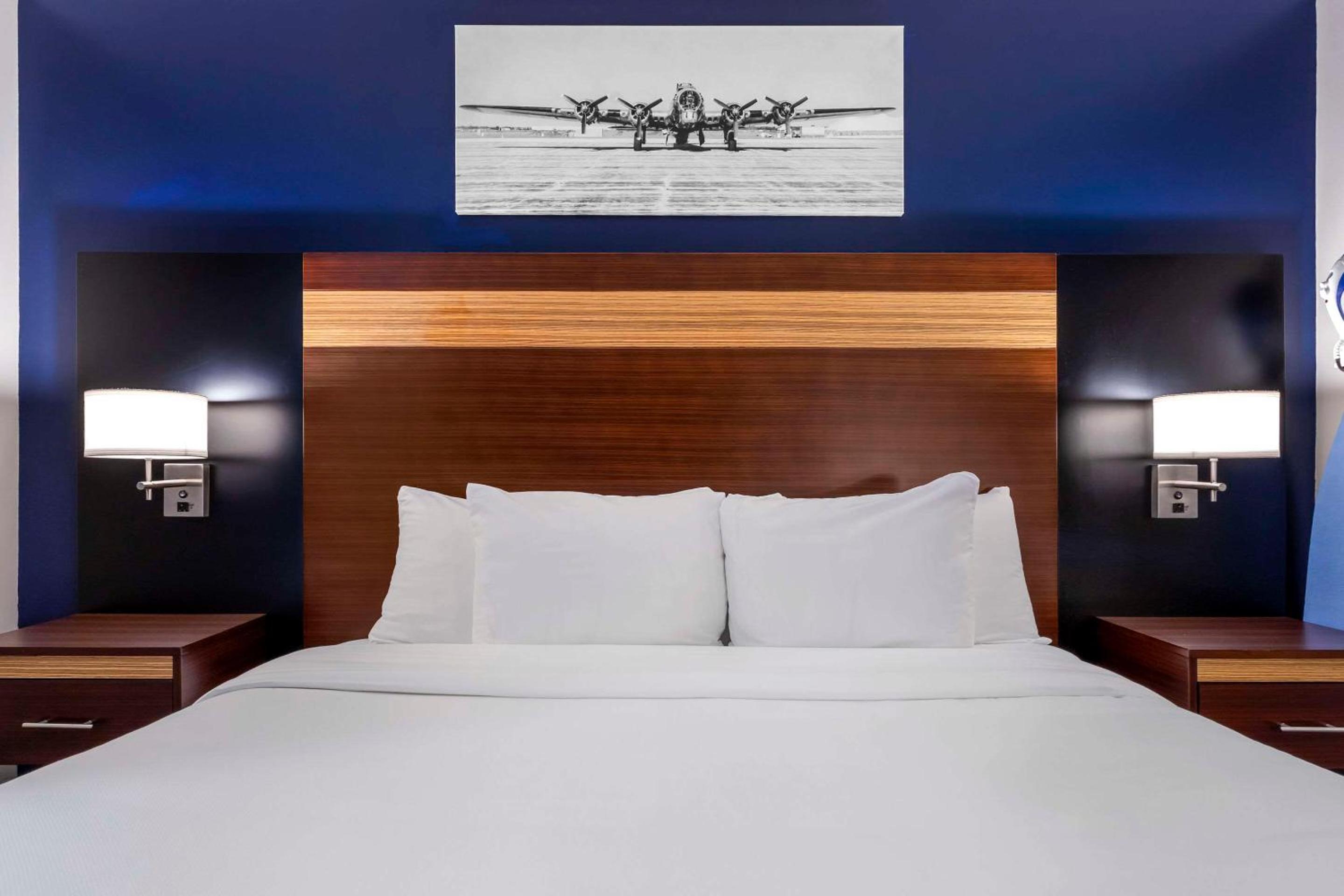 1 King Bed  - Photo 6
