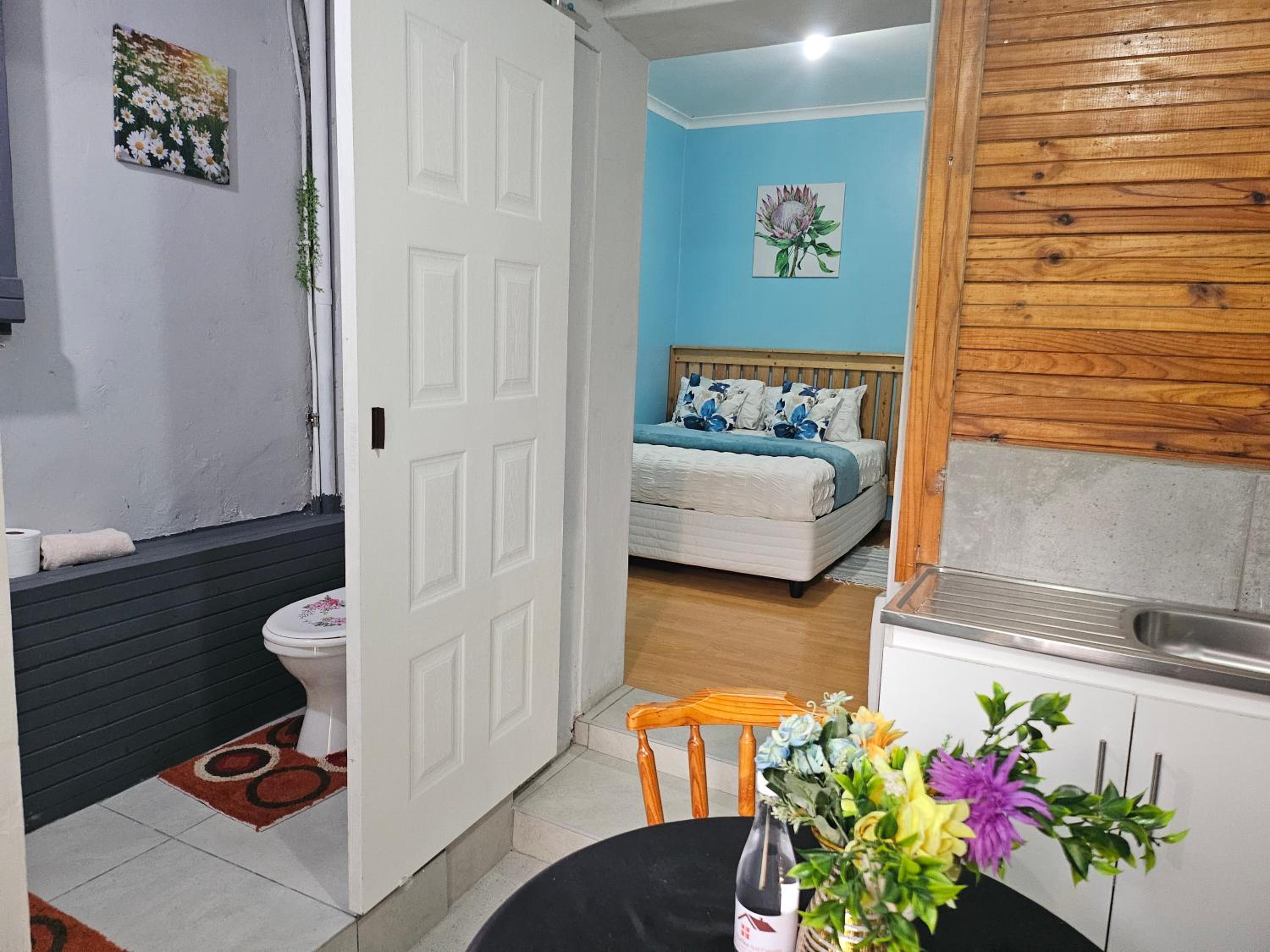 Budget Double Room - Photo 2