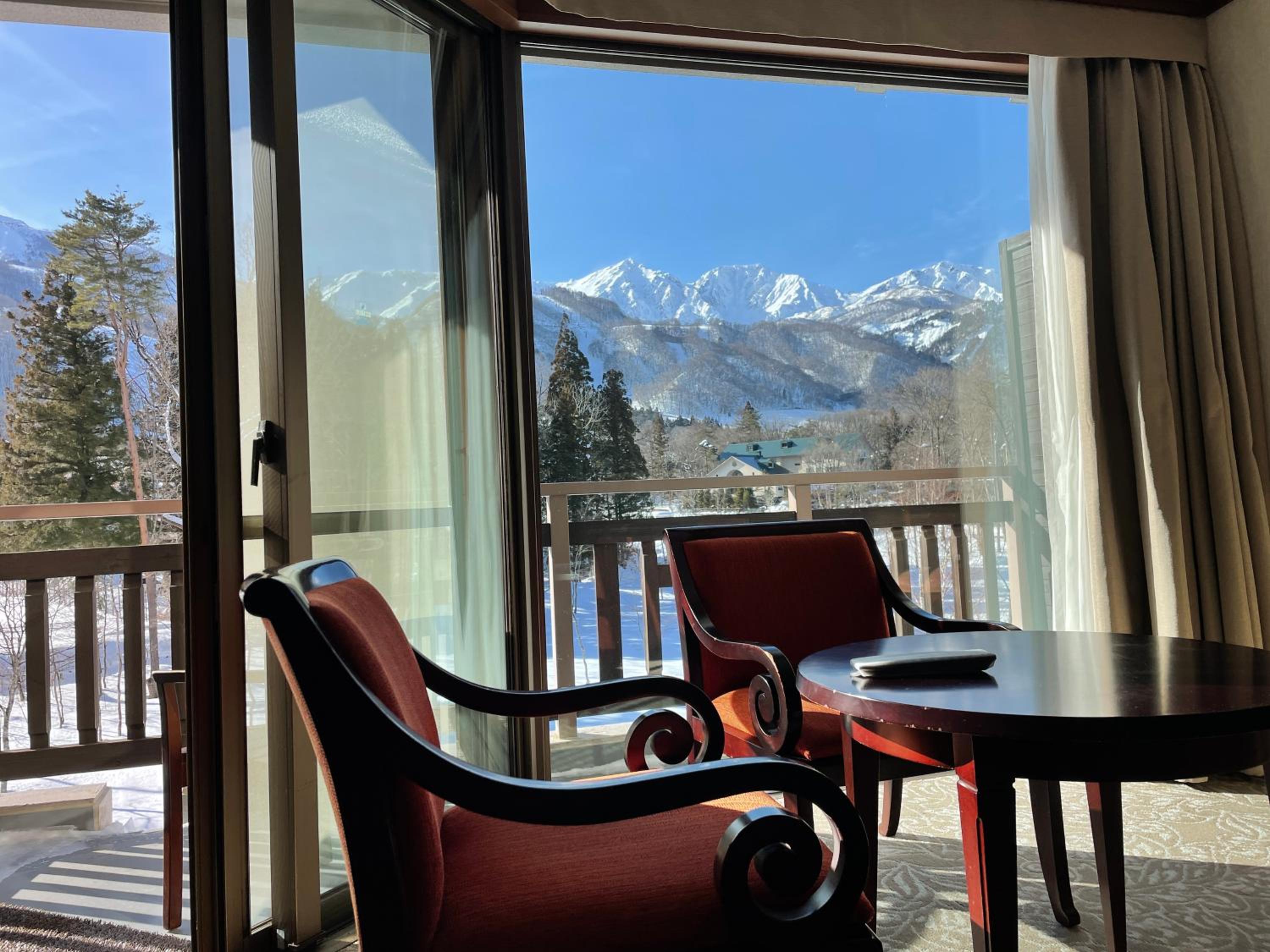 Standard Alps Twin Room with Balcony - Photo 2