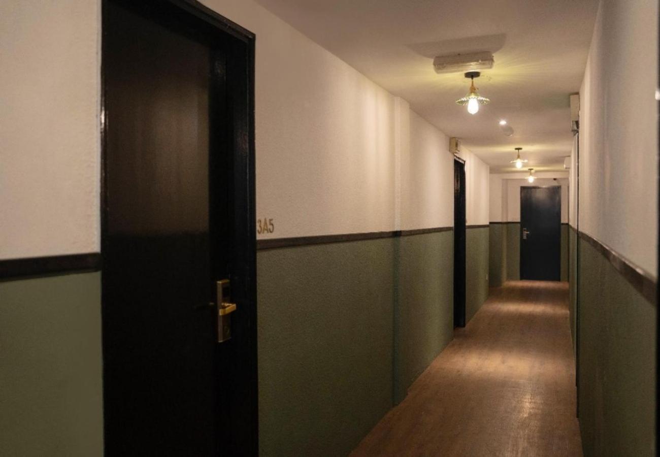 Standard Twin Room - Photo 4
