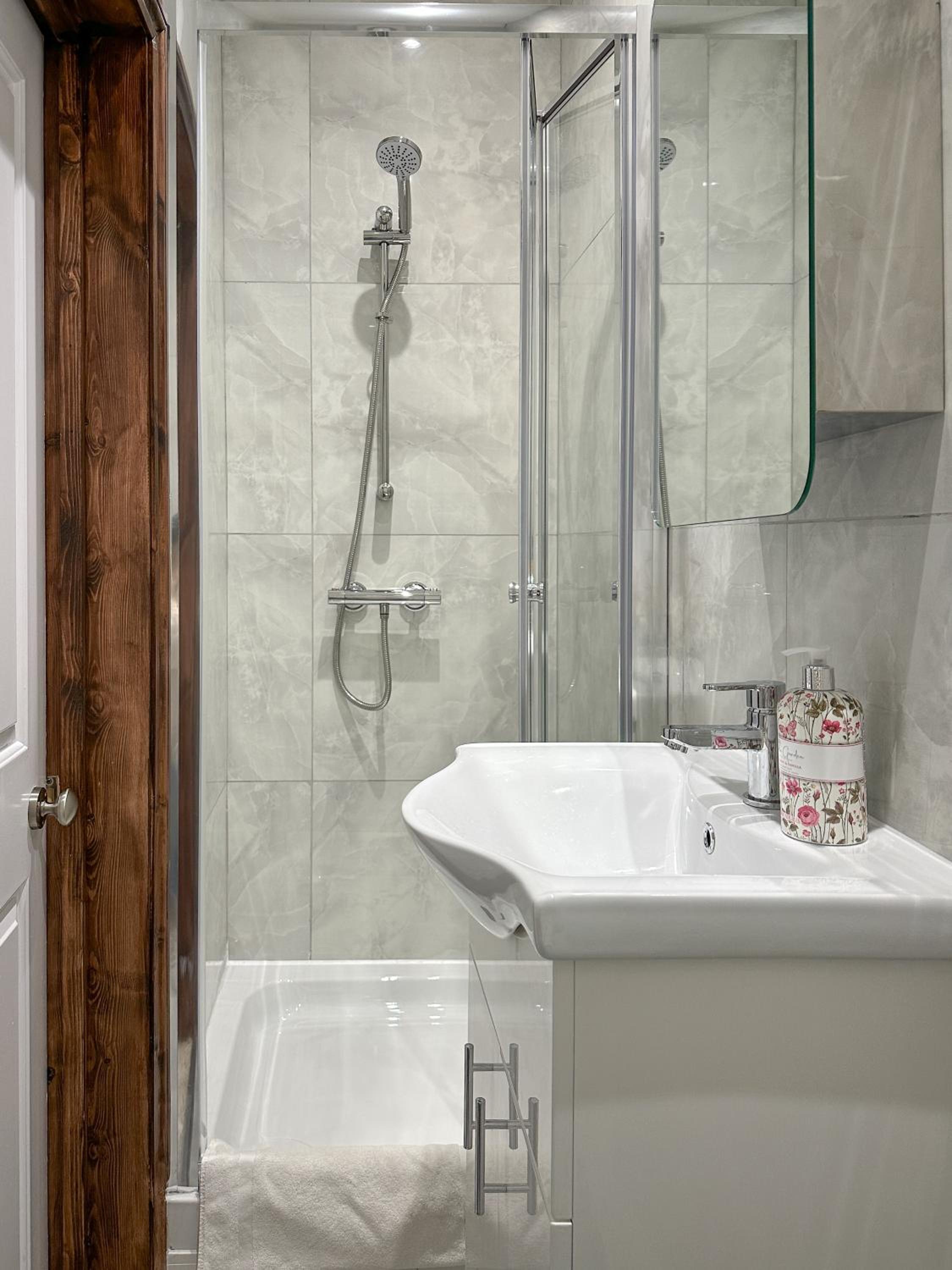 Double Room with Private Bathroom photo 2
