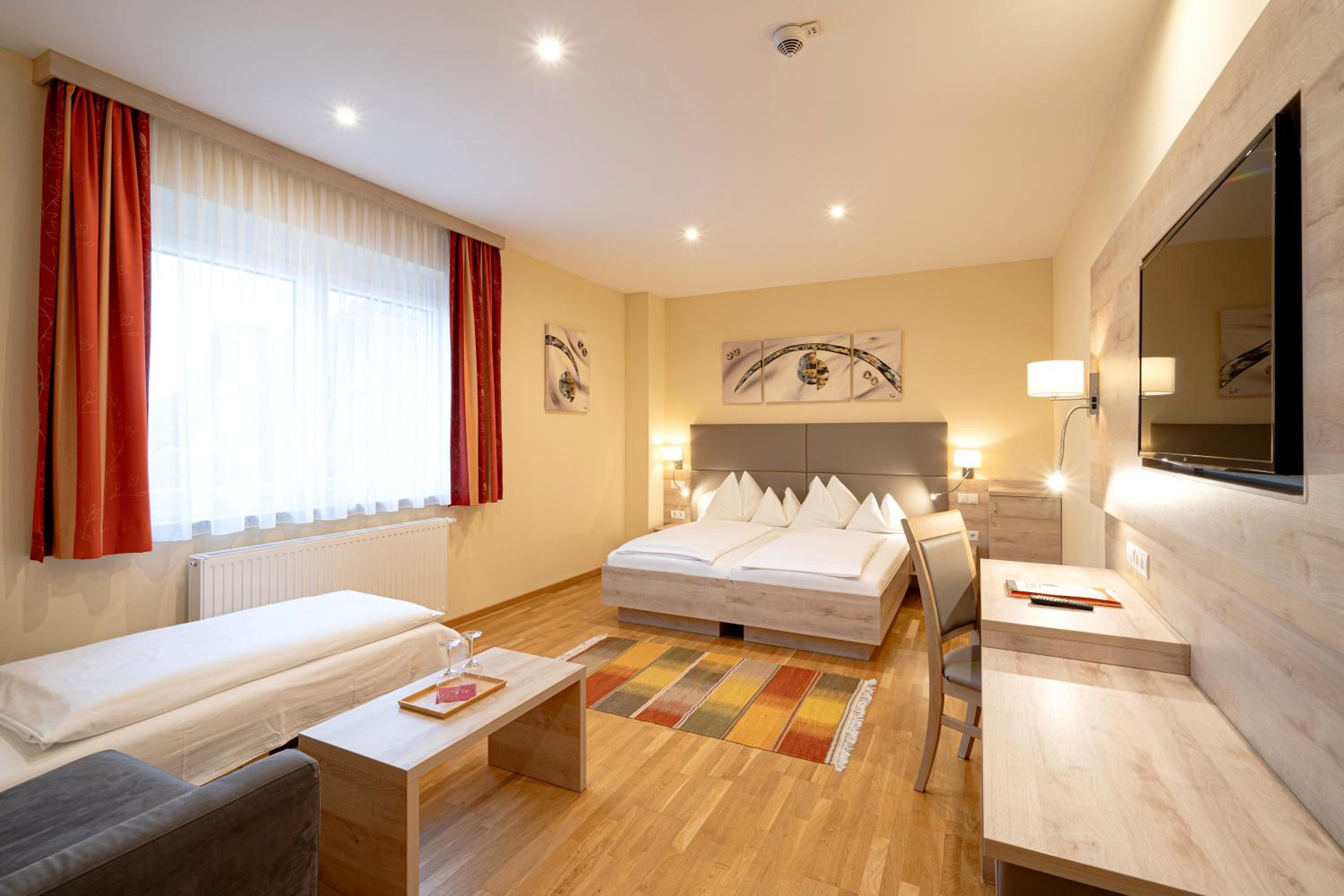 Superior Double Room - Photo 2