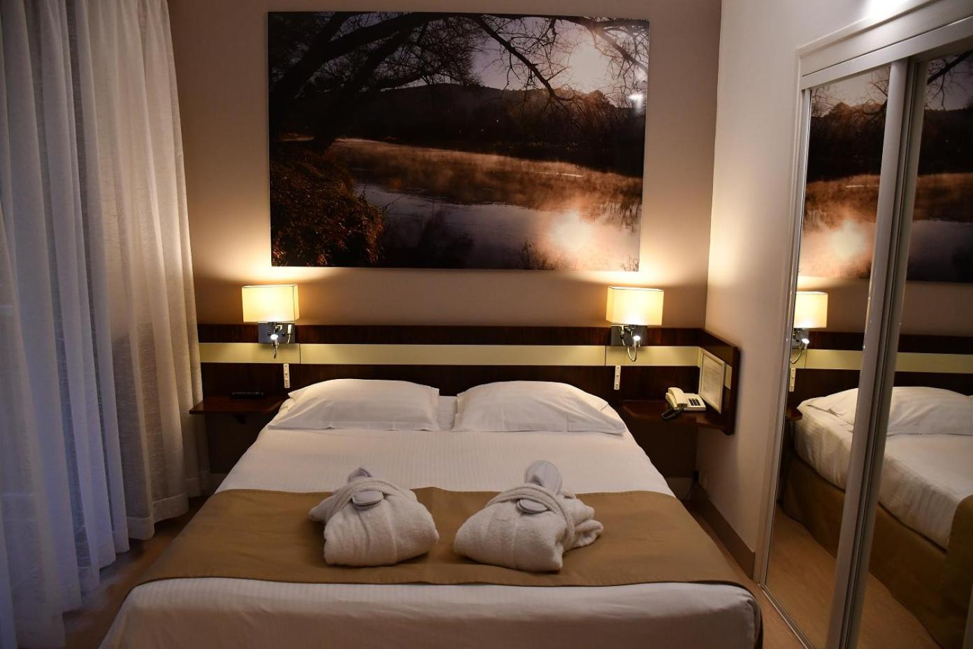 Junior Suite with Balcony photo 2