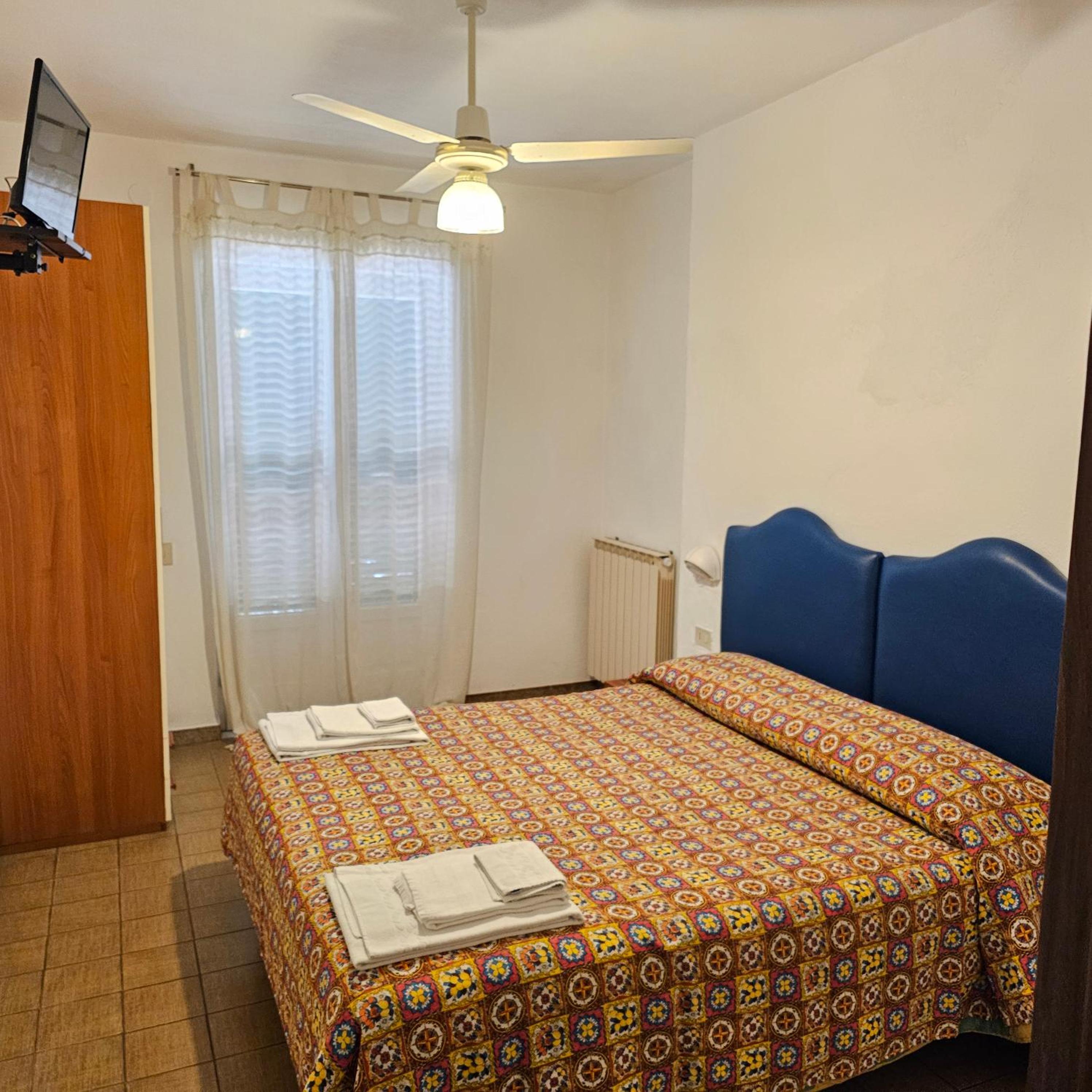 Two-Bedroom Apartment With Terrace And Sea View