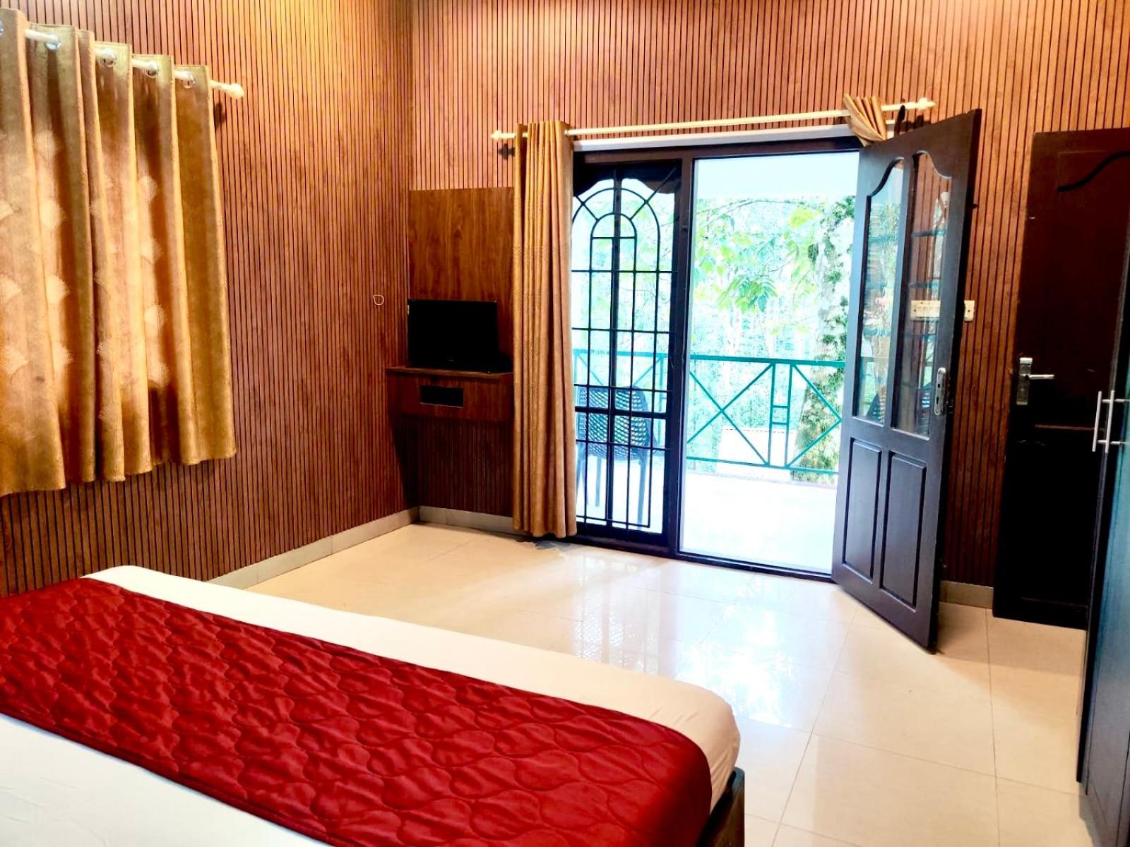 Double Room With Balcony photo 3