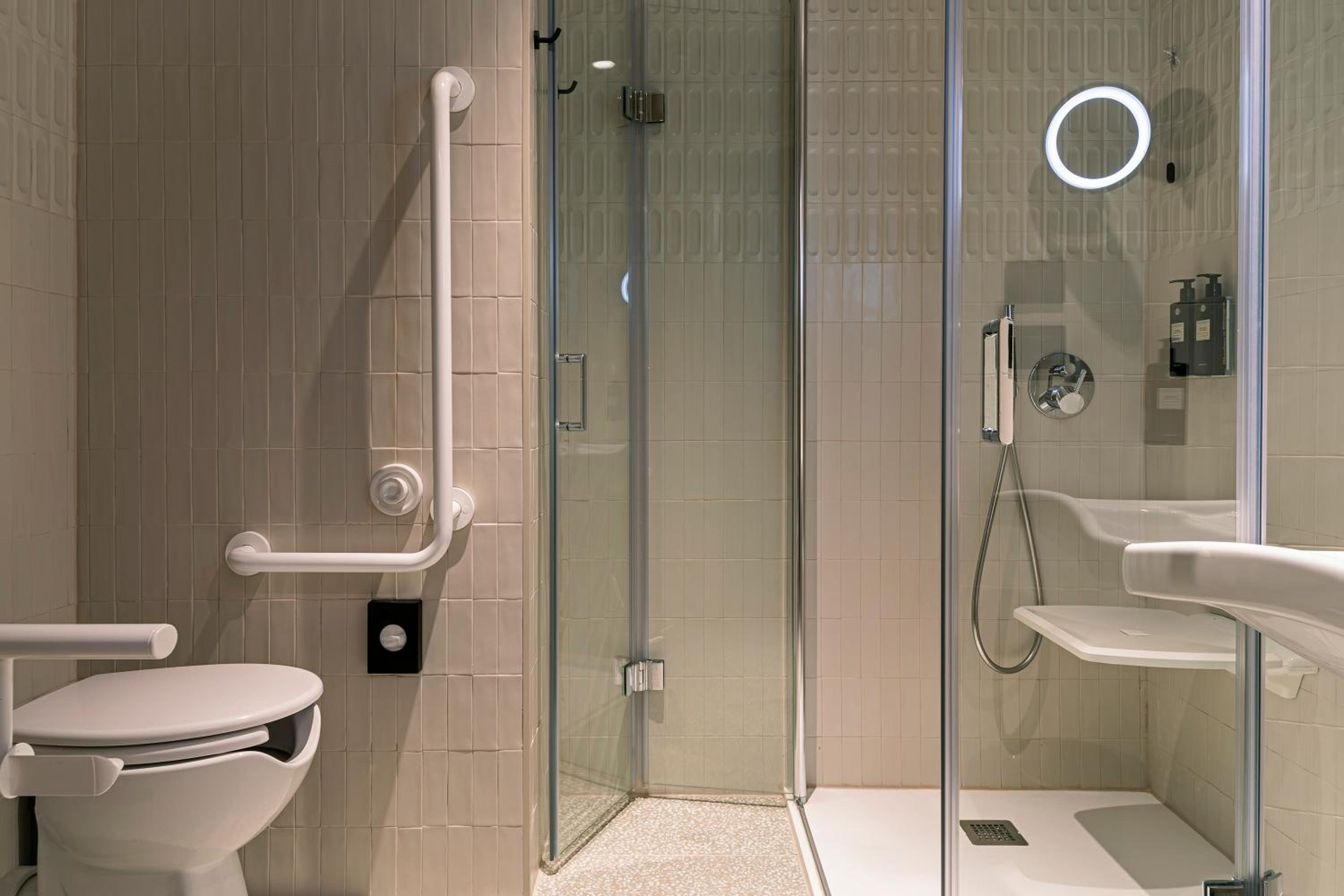 Prestige Accessible Double Room  - Photo 7