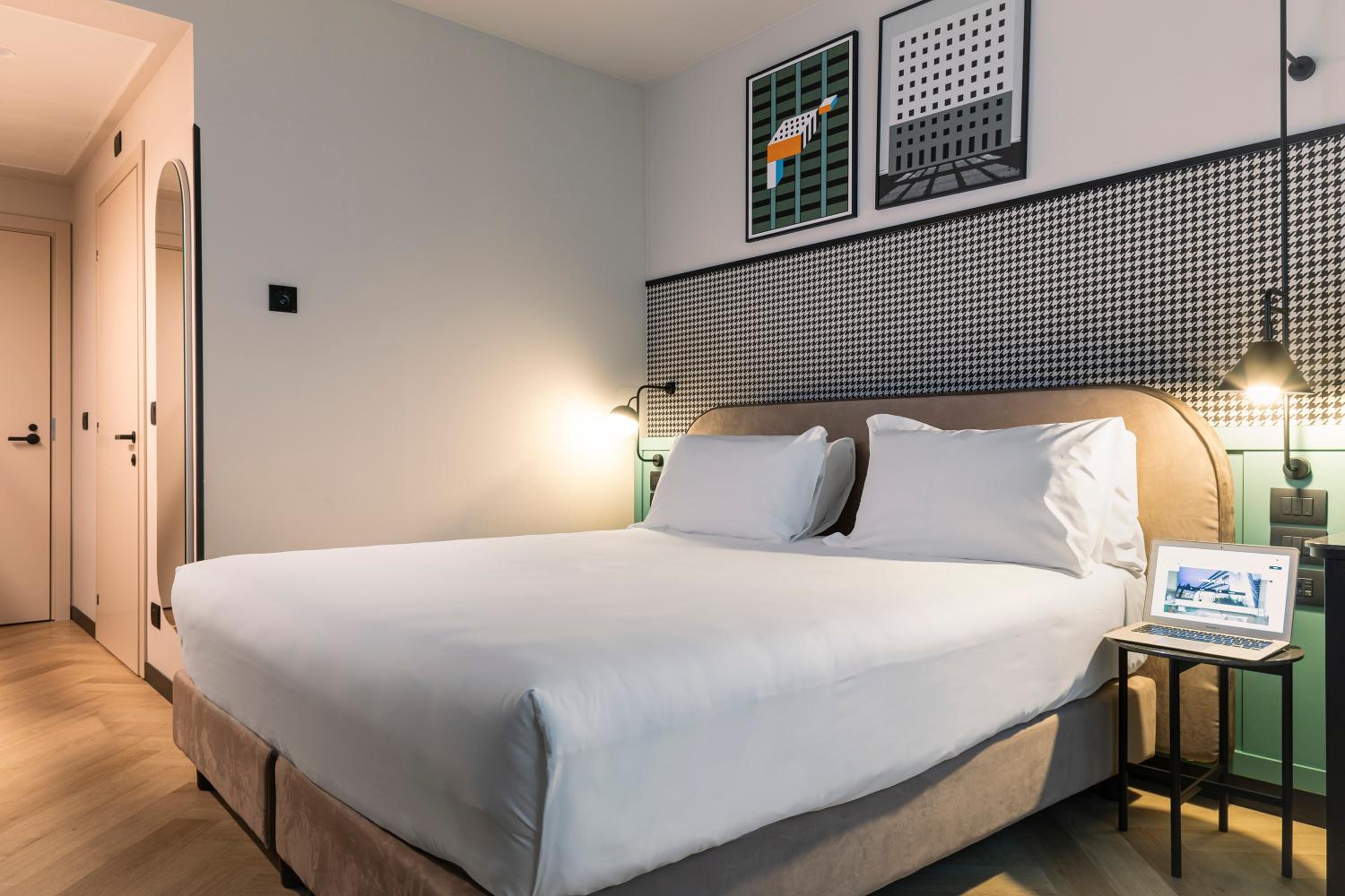 Prestige Accessible Double Room  - Photo 6